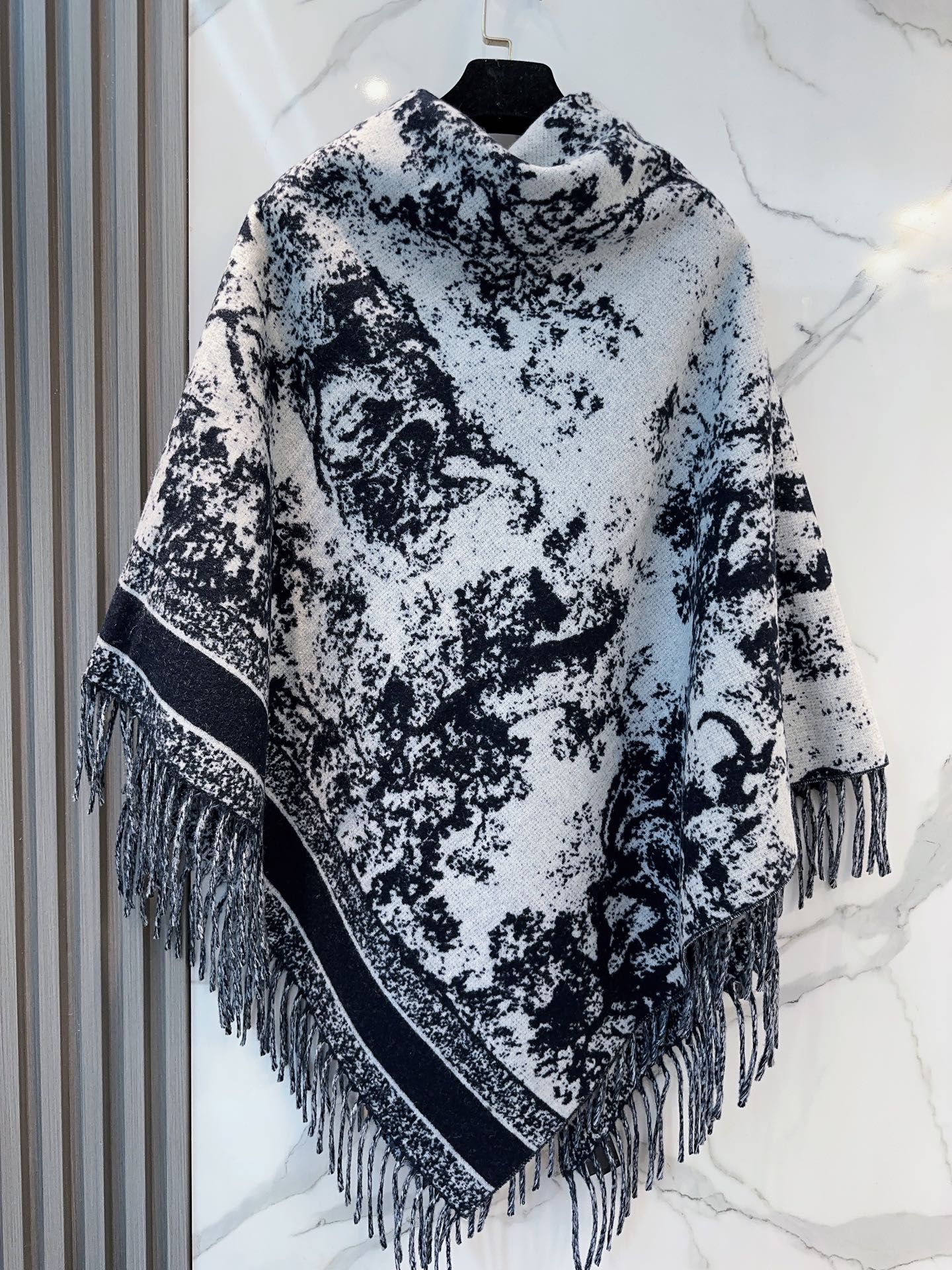 Dior scarf