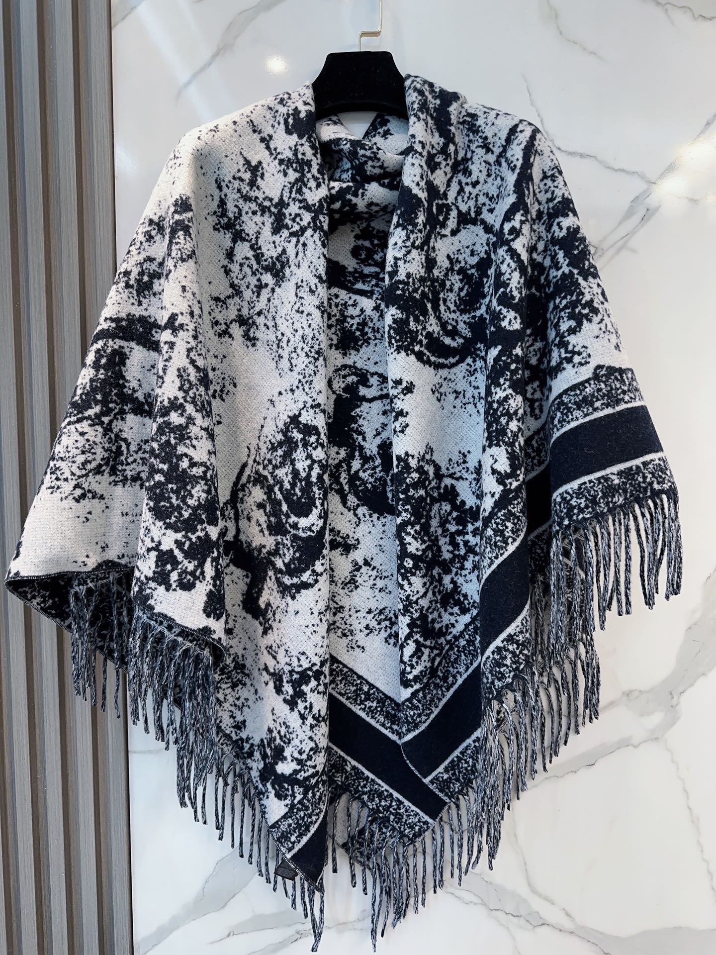 Dior scarf