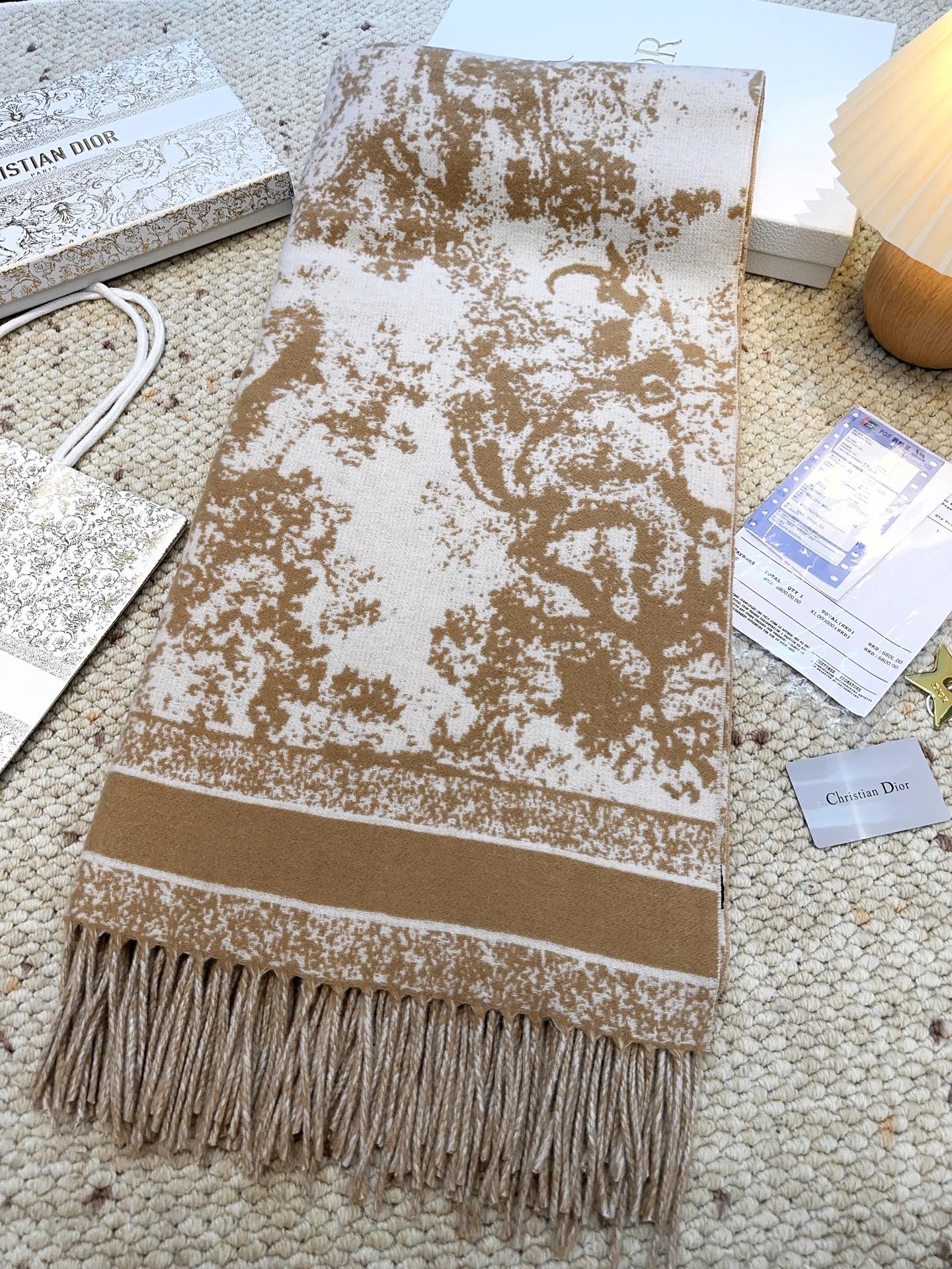 Dior scarf