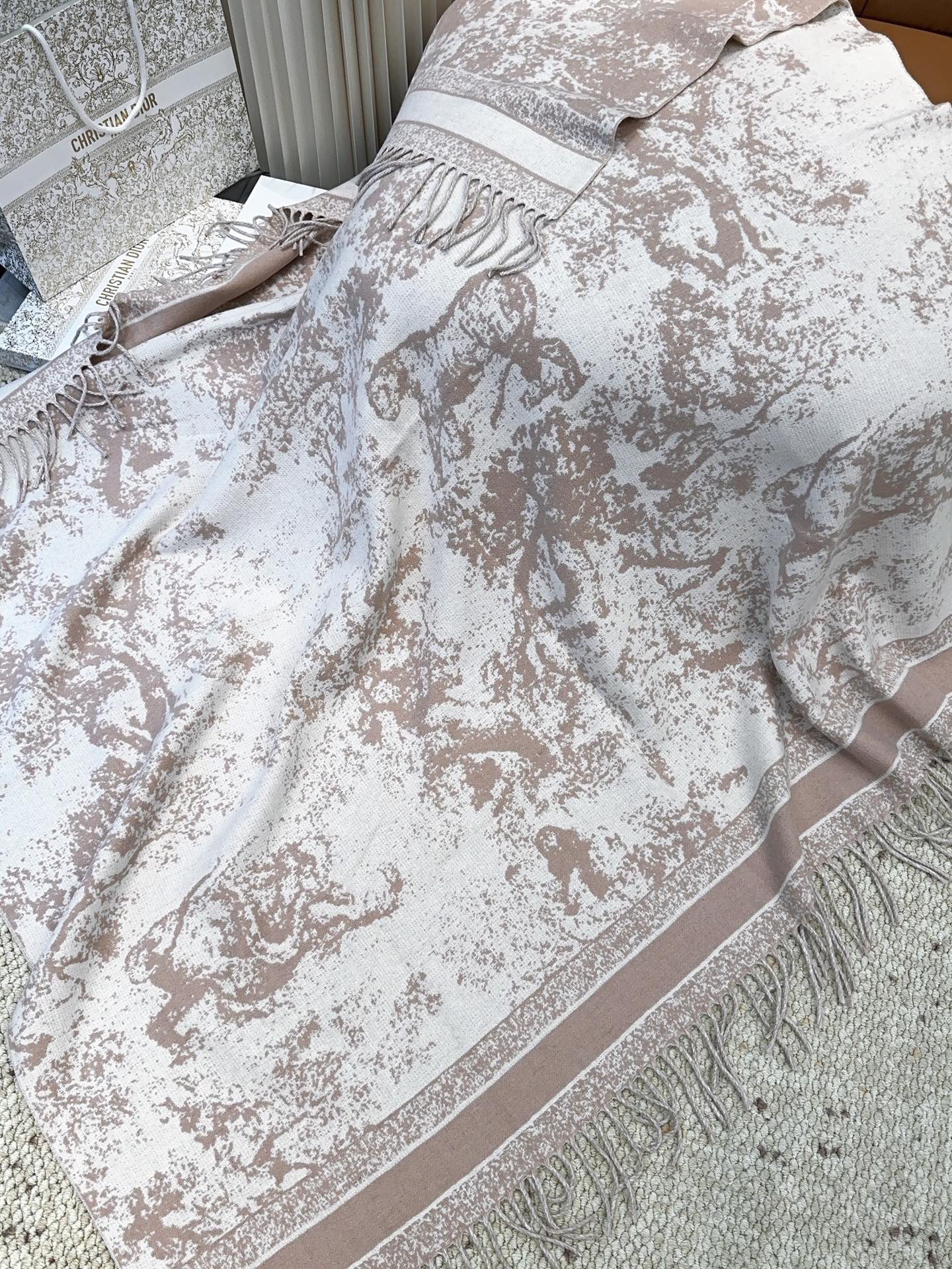 Dior scarf