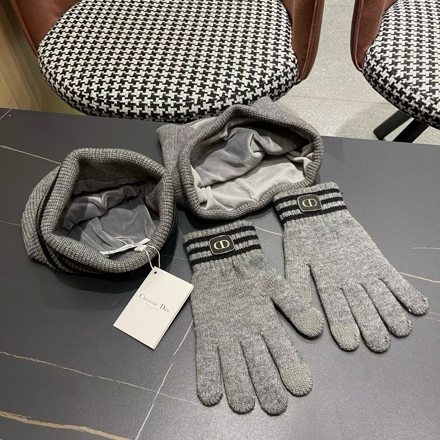 Dior scarf