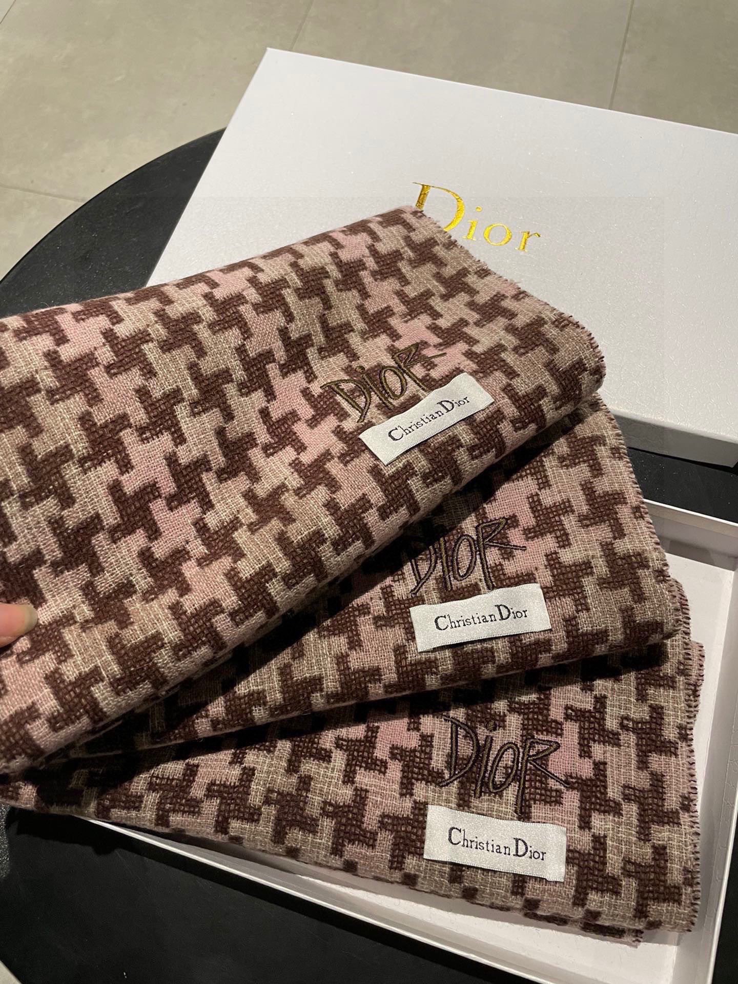 Dior scarf