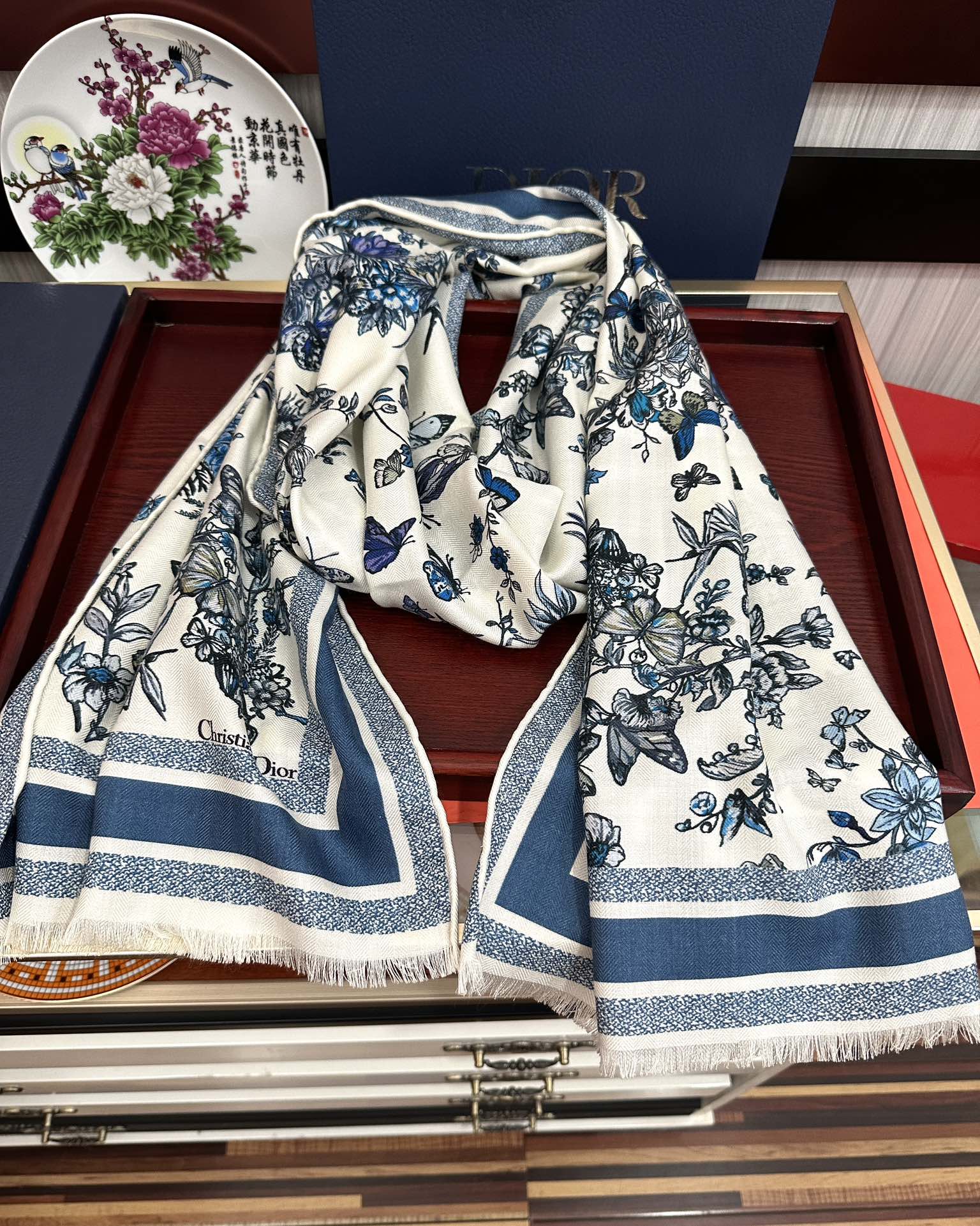 Dior scarf