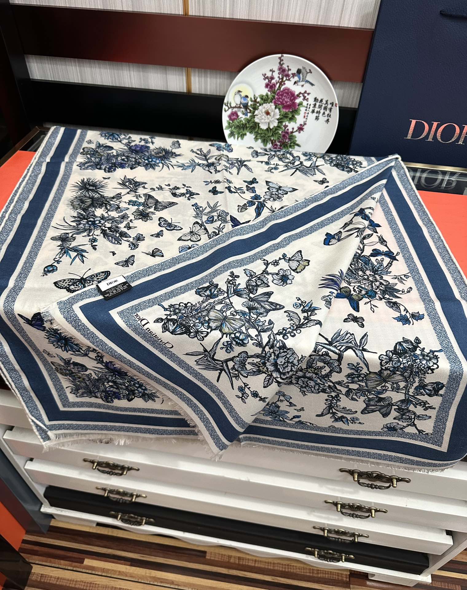 Dior scarf