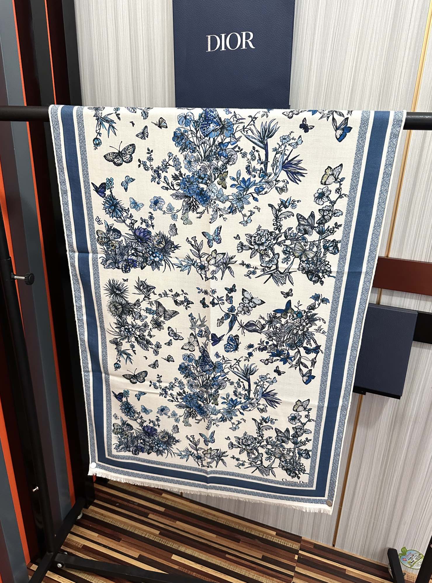 Dior scarf