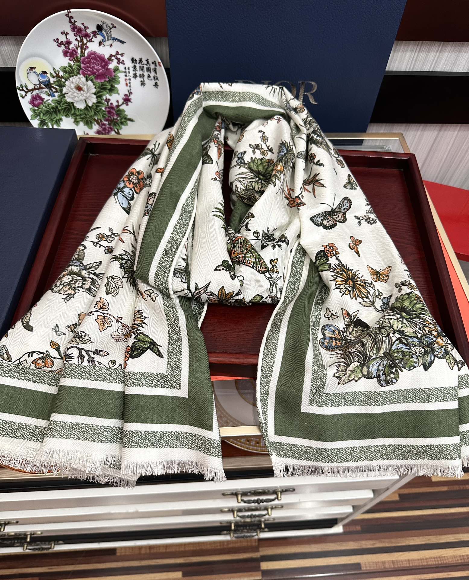 Dior scarf