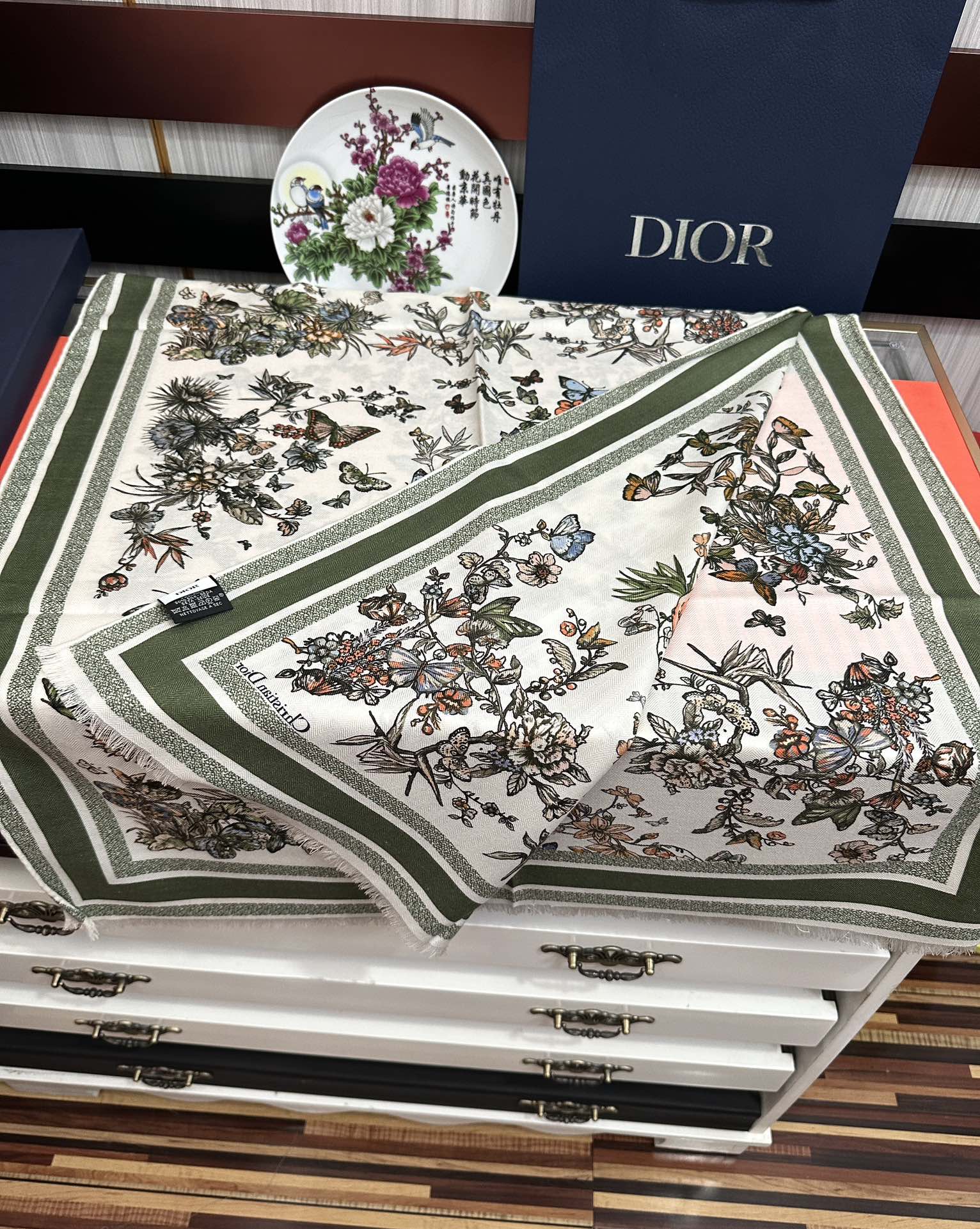Dior scarf