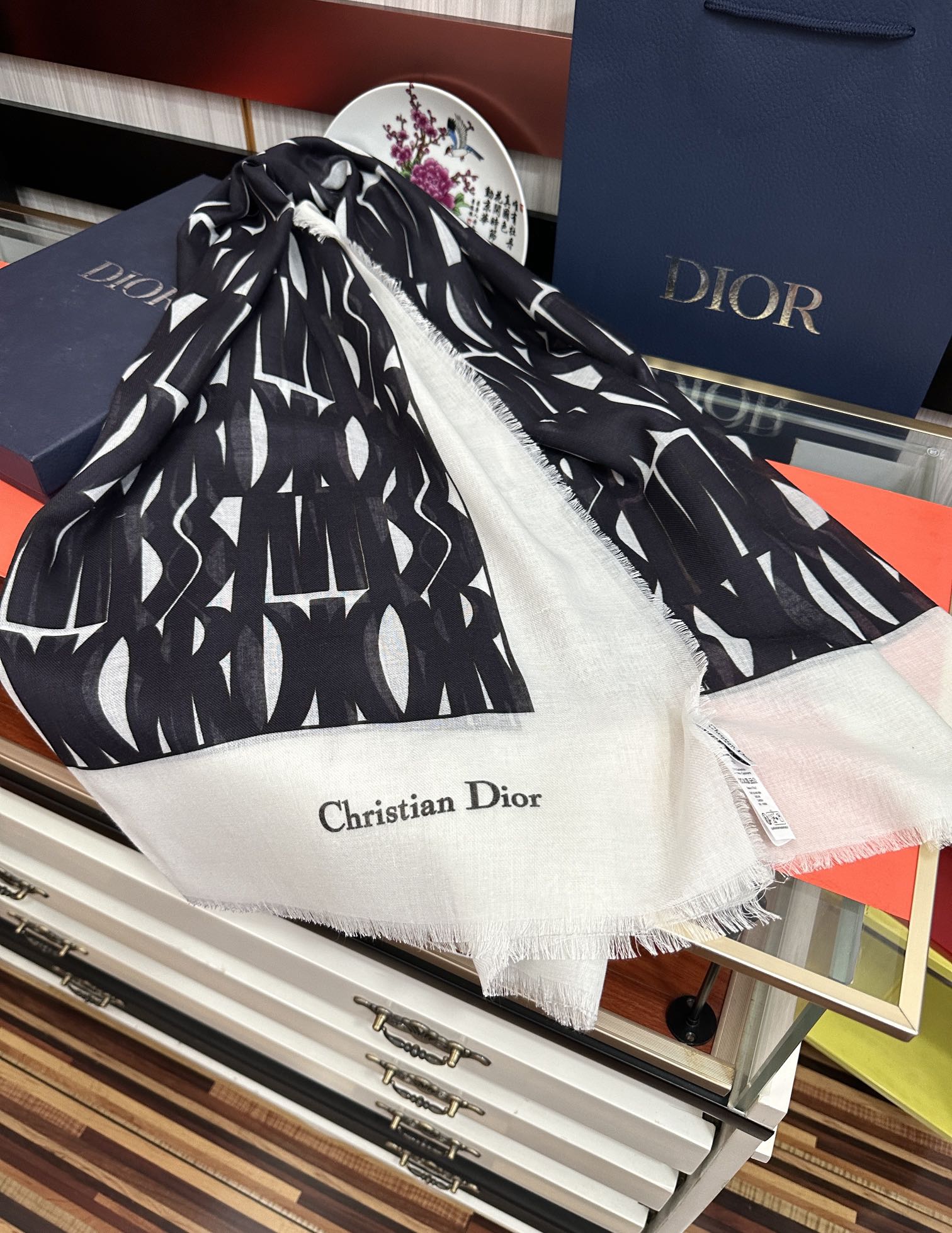 Dior scarf