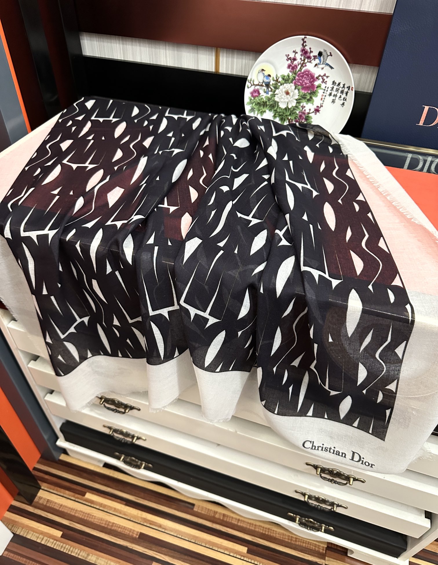 Dior scarf