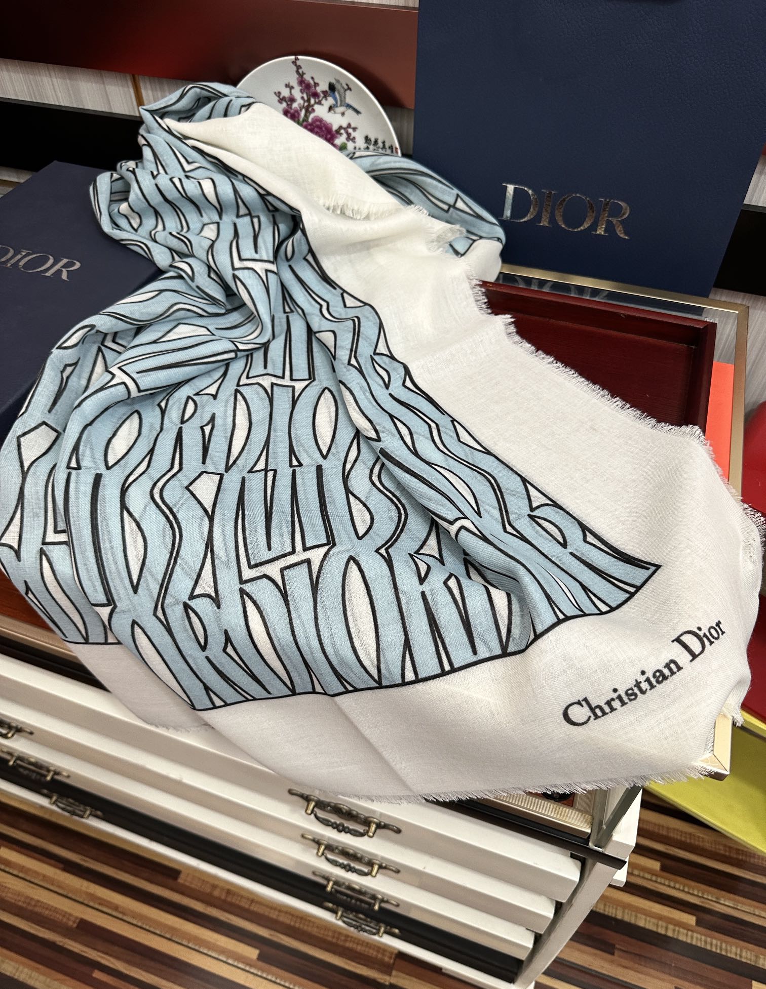 Dior scarf