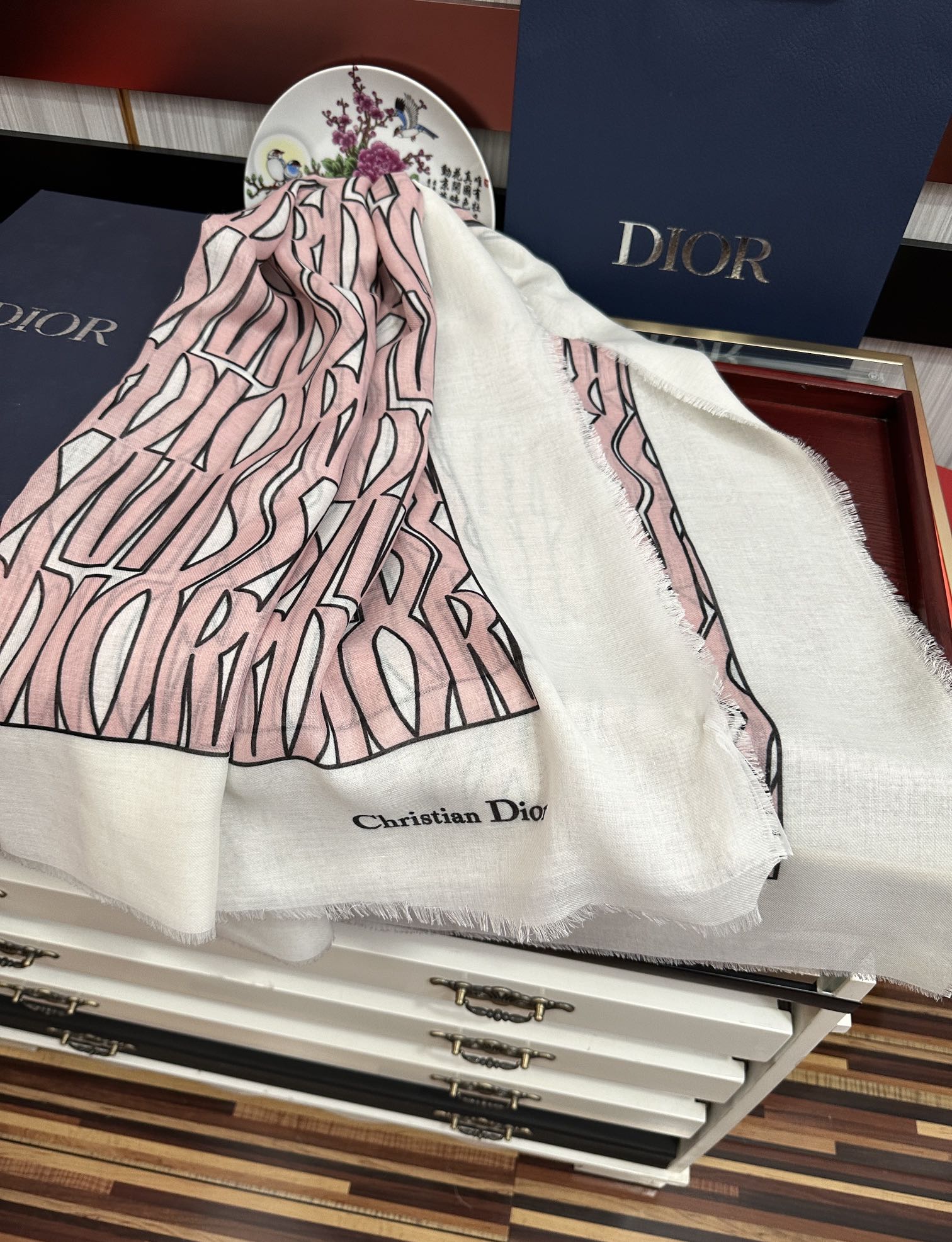 Dior scarf