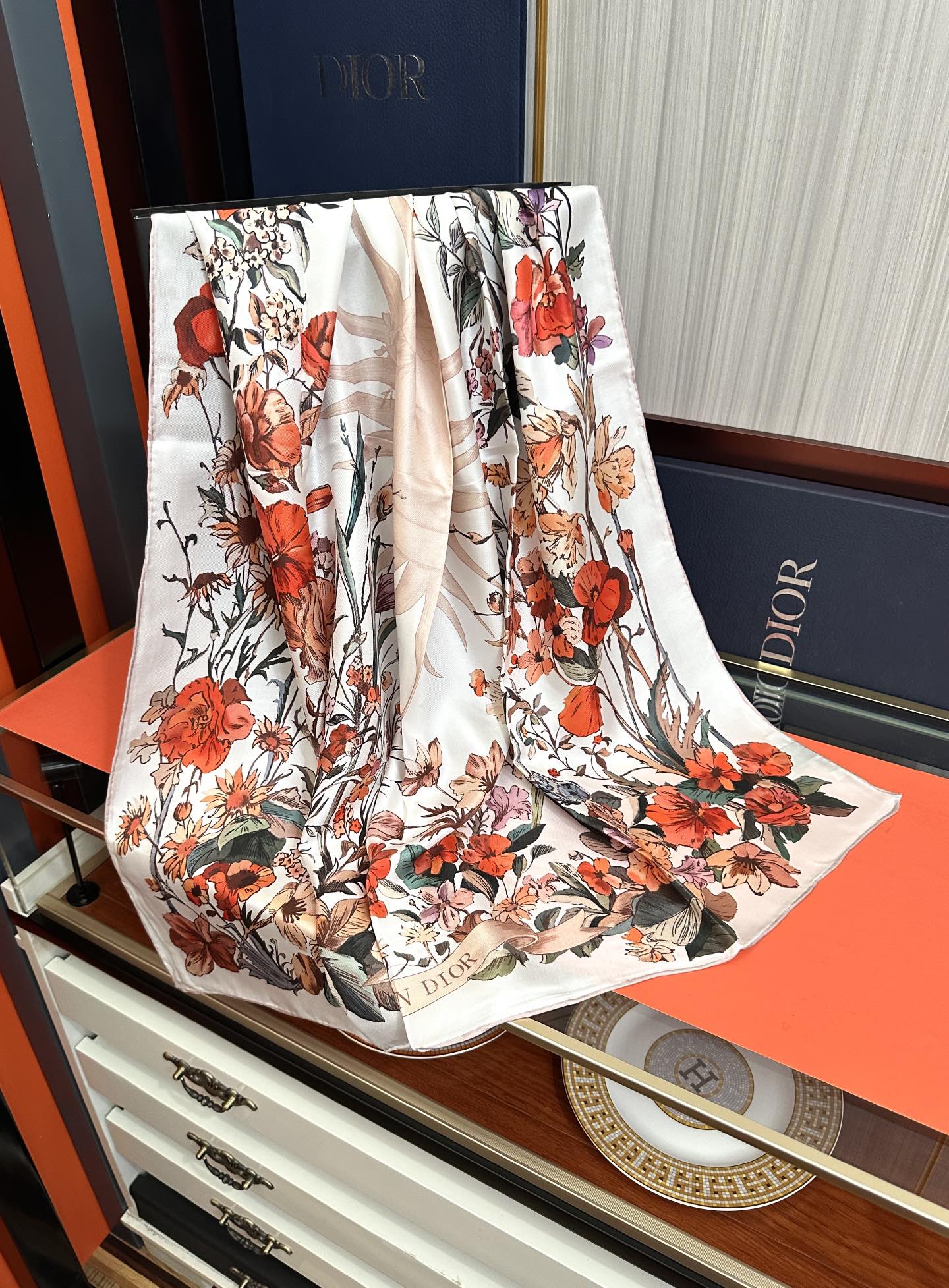 Dior scarf
