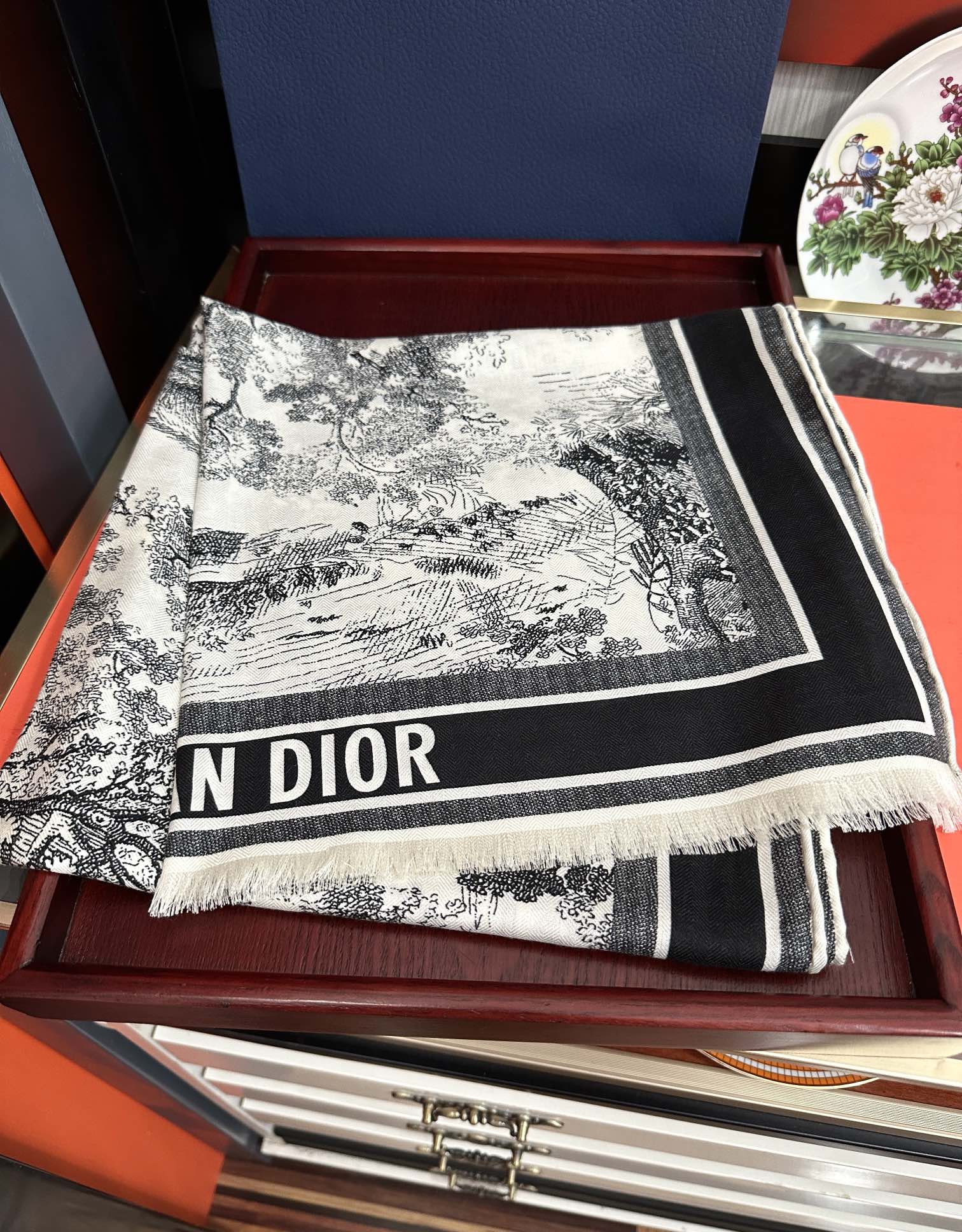 Dior scarf