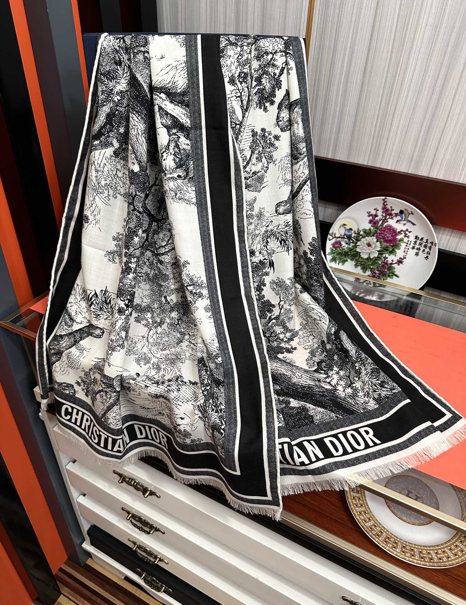 Dior scarf