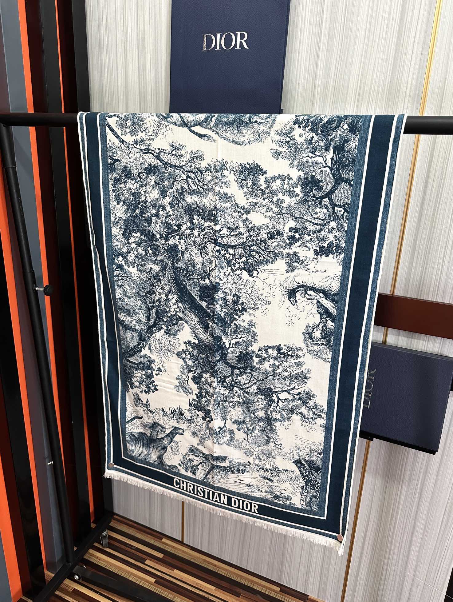 Dior scarf
