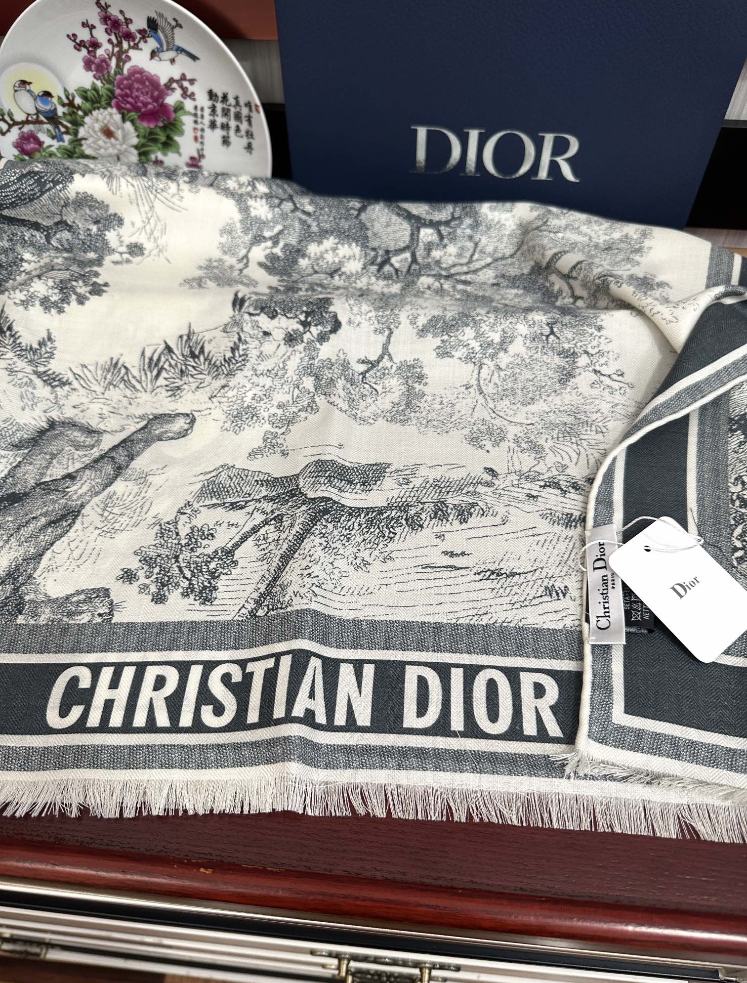 Dior scarf