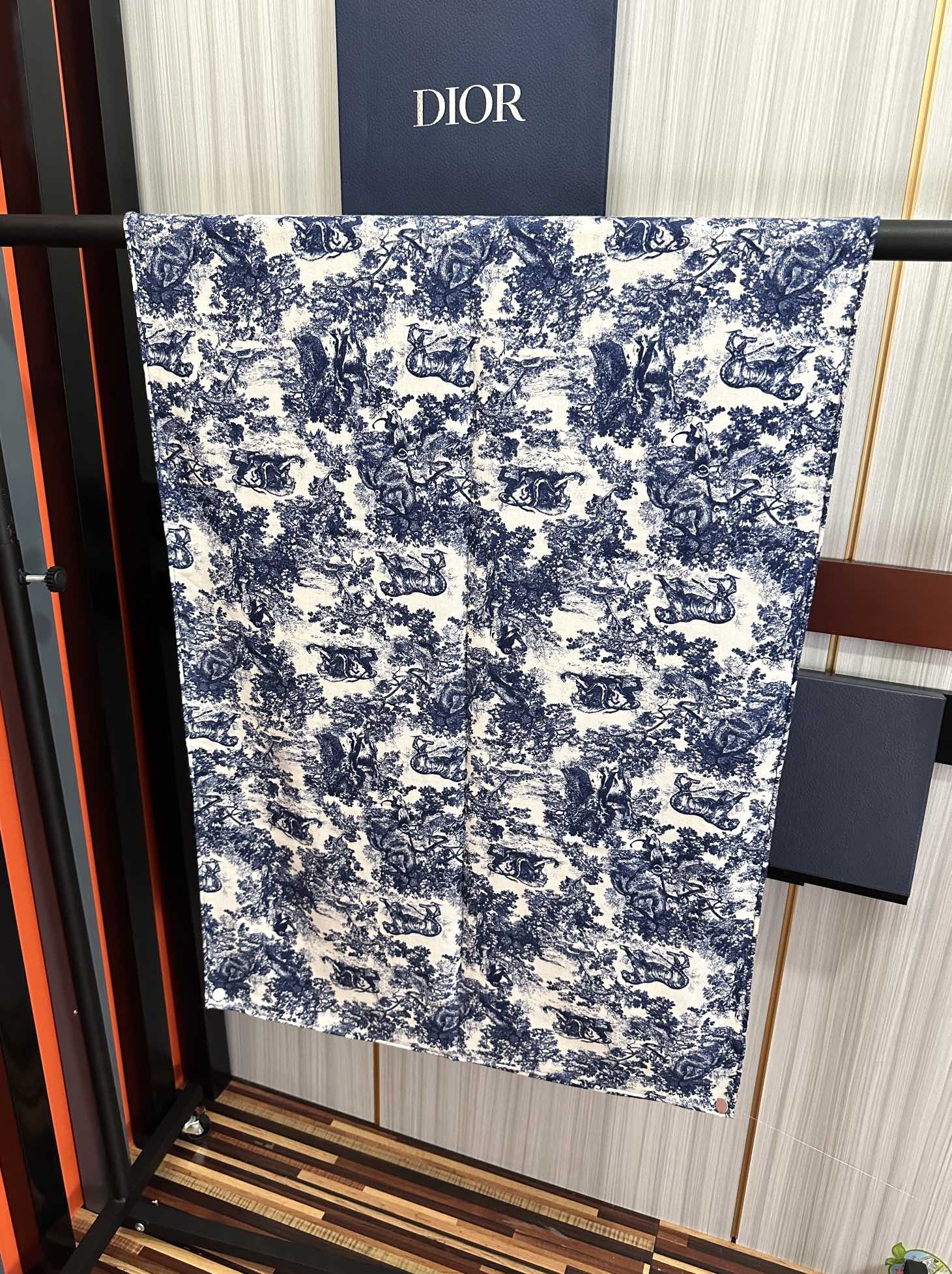 Dior scarf