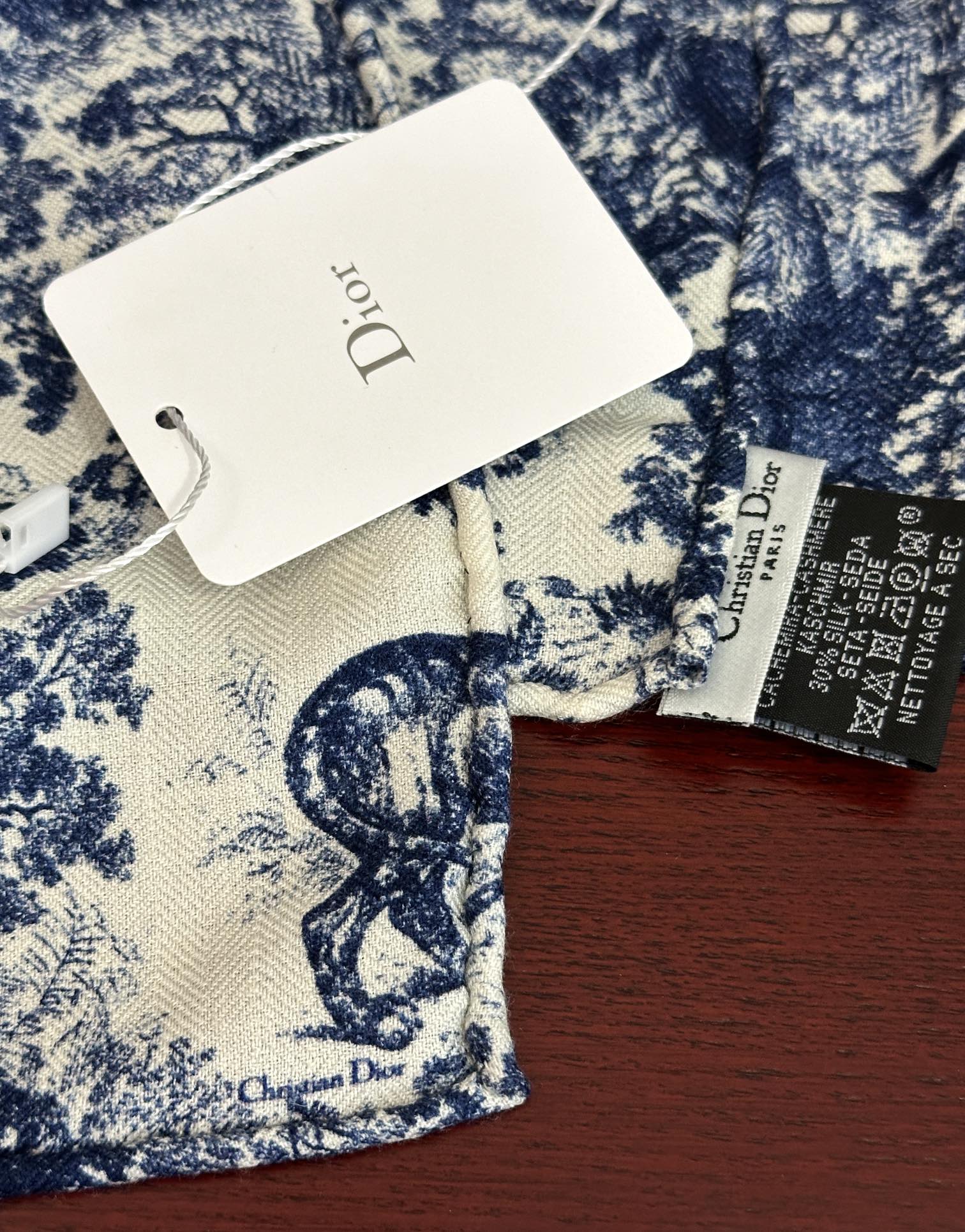 Dior scarf