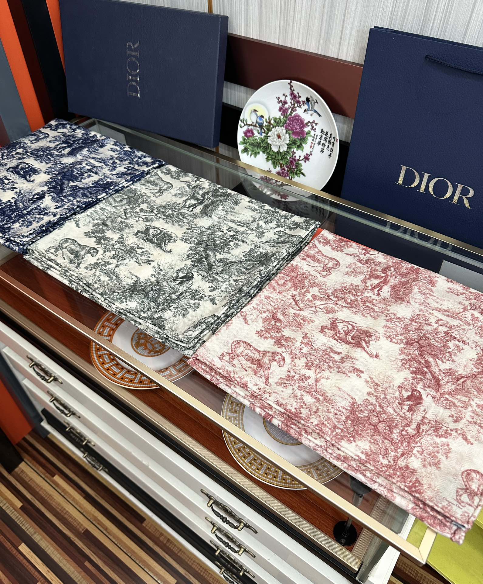 Dior scarf