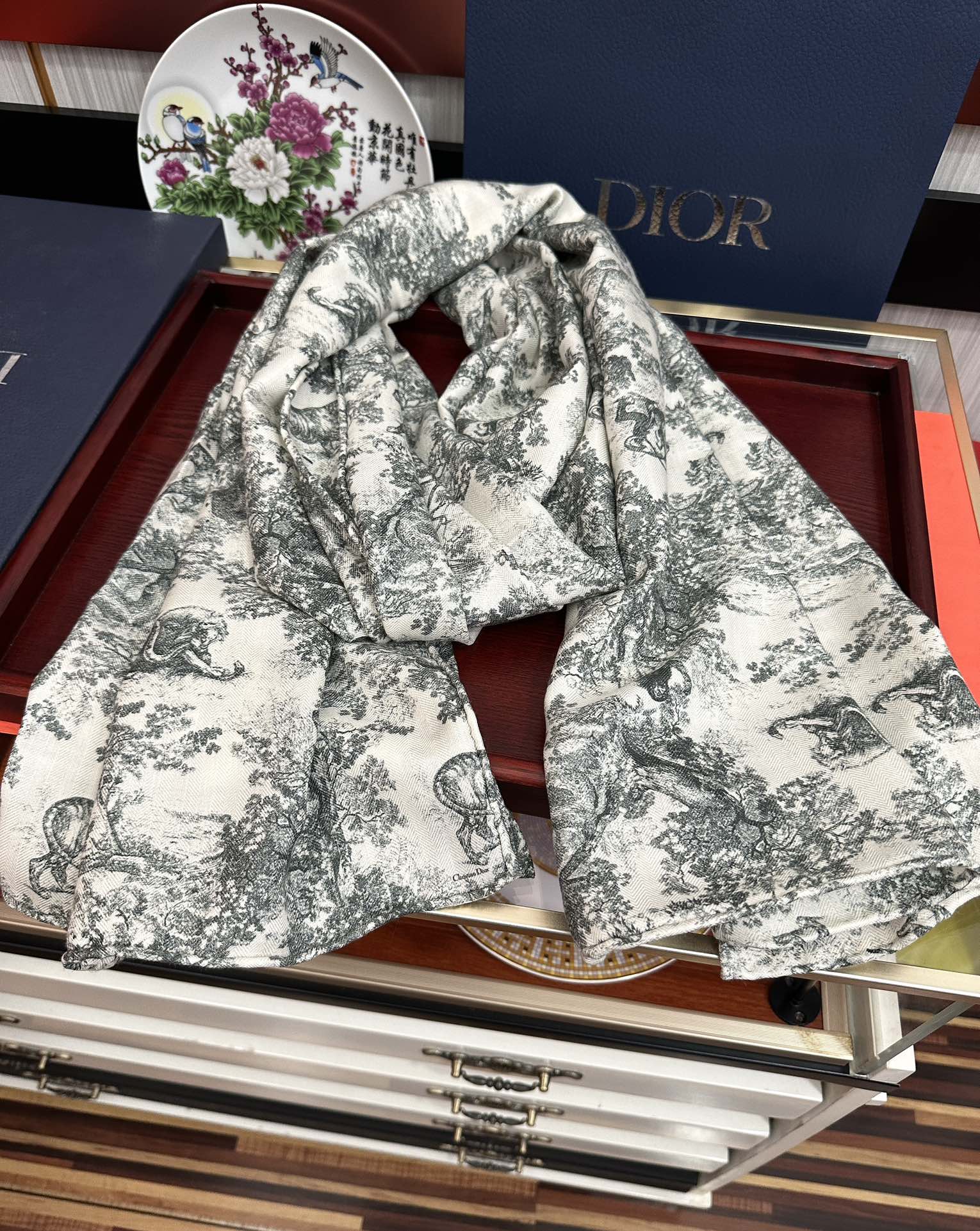 Dior scarf