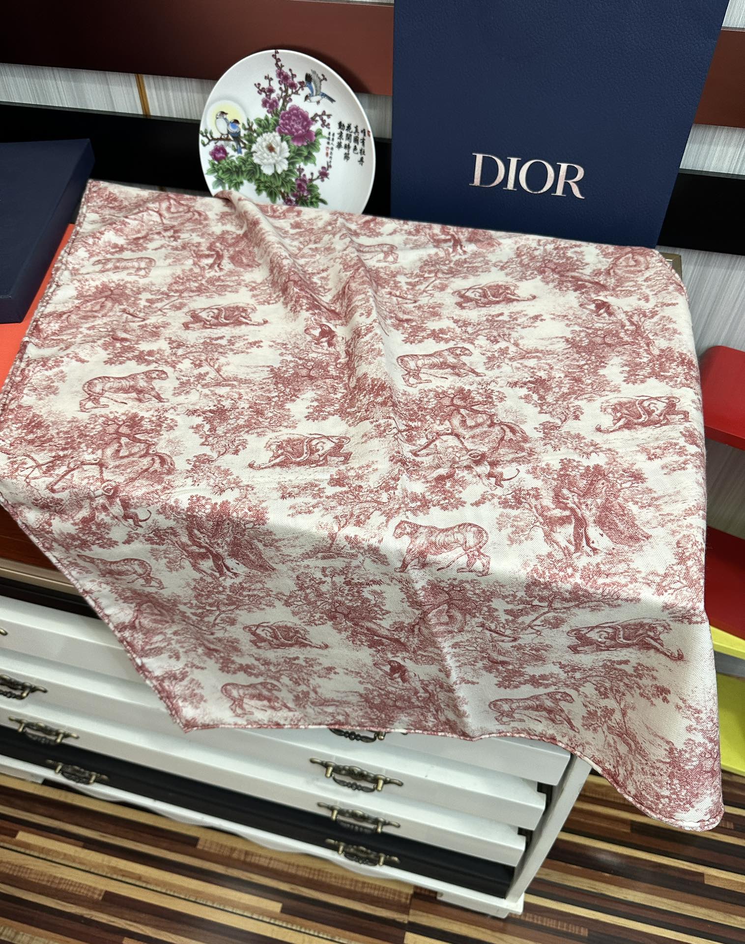 Dior scarf