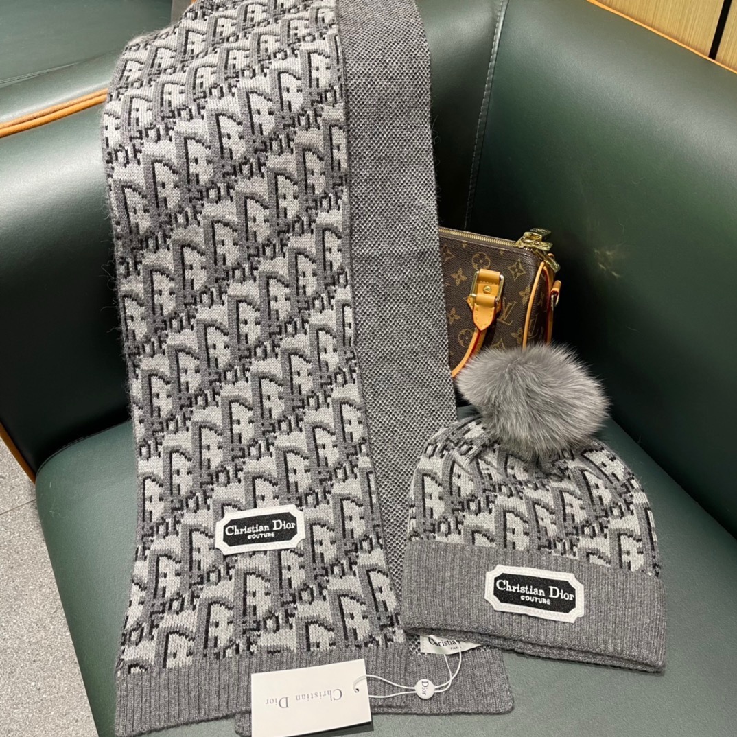 Dior scarf