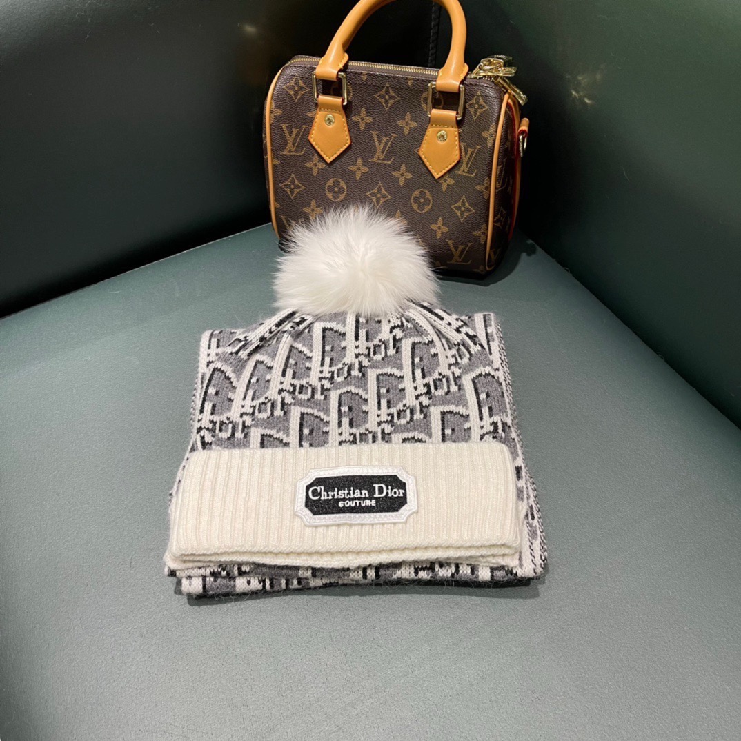 Dior scarf