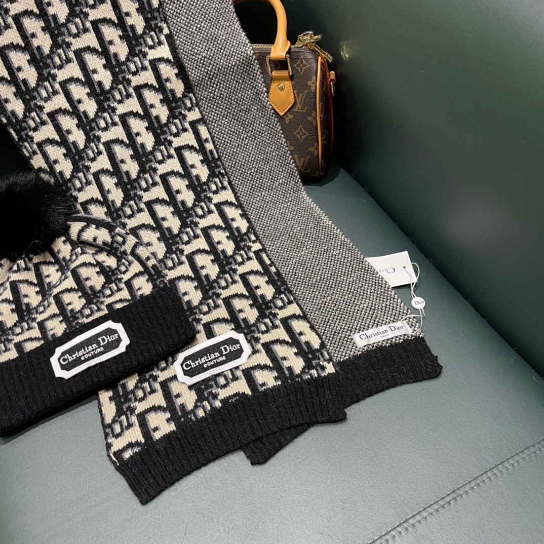 Dior scarf