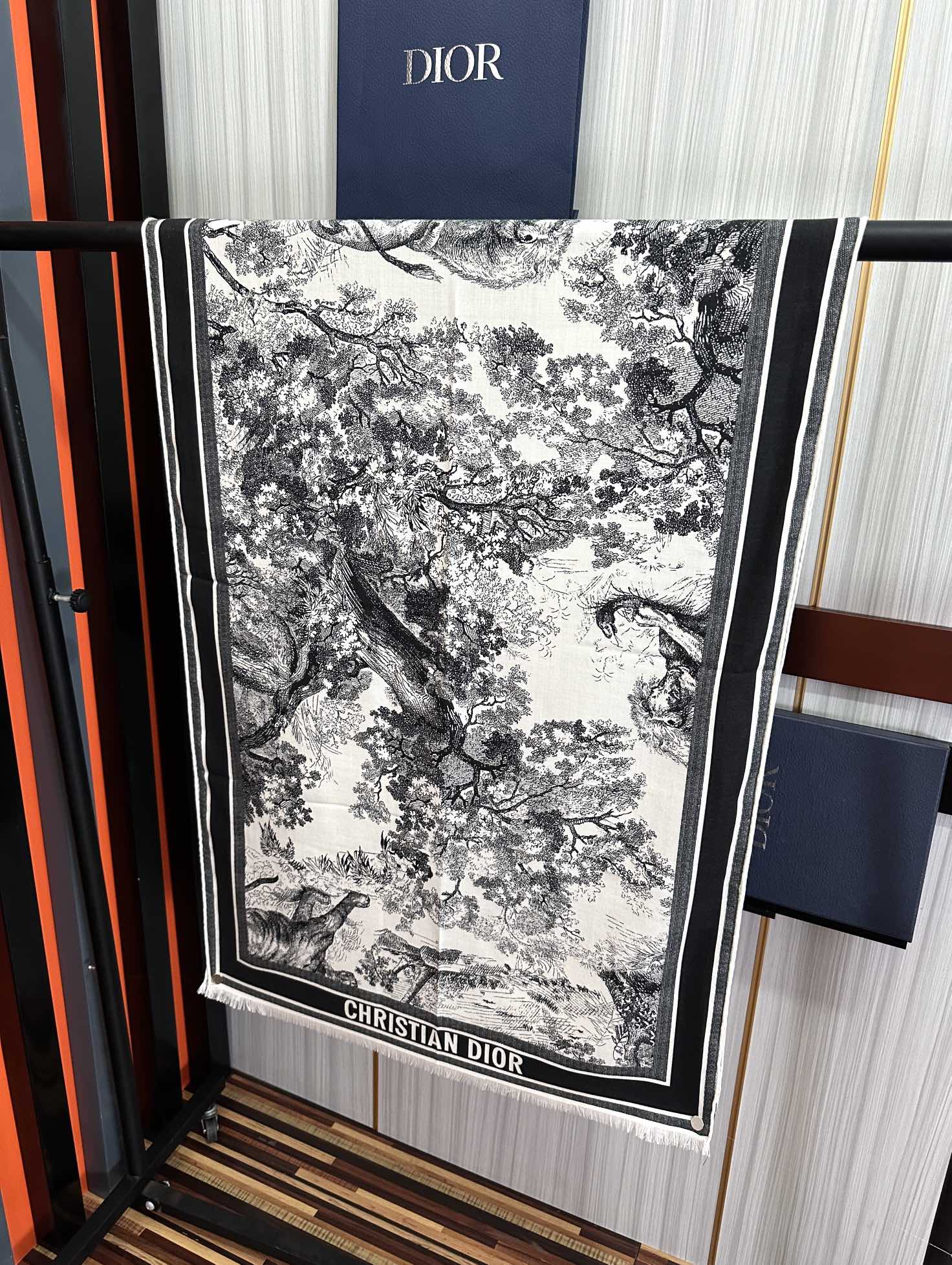 Dior scarf