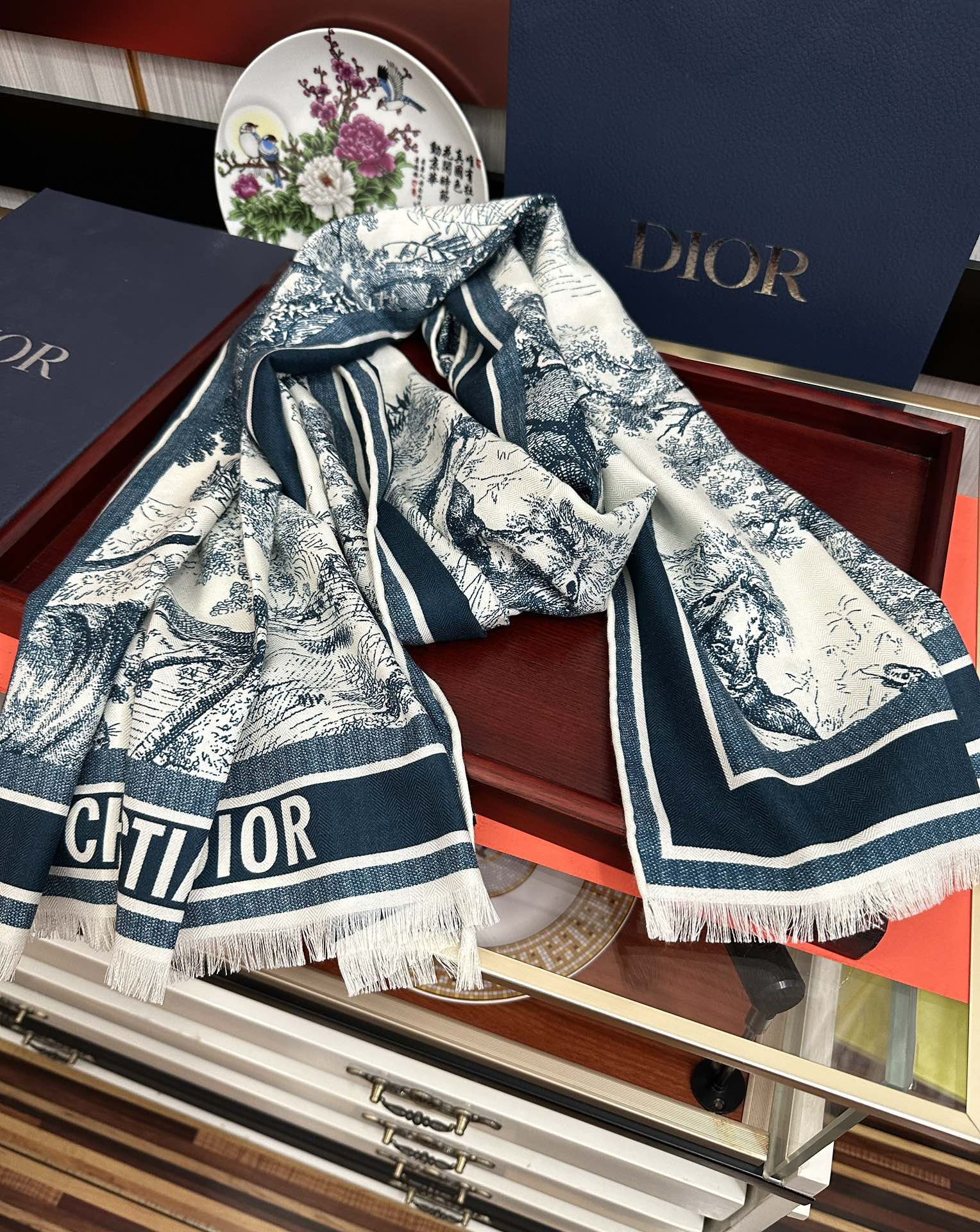 Dior scarf
