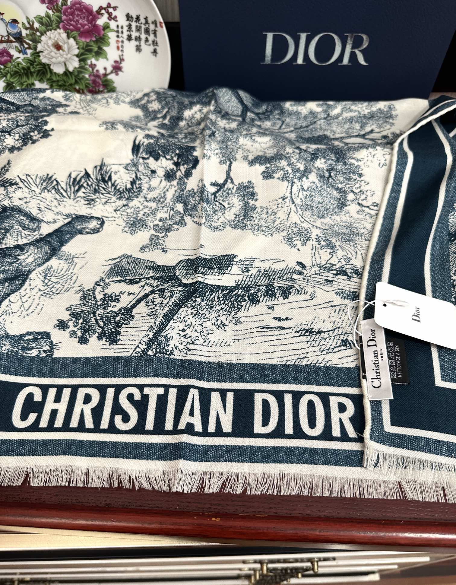 Dior scarf