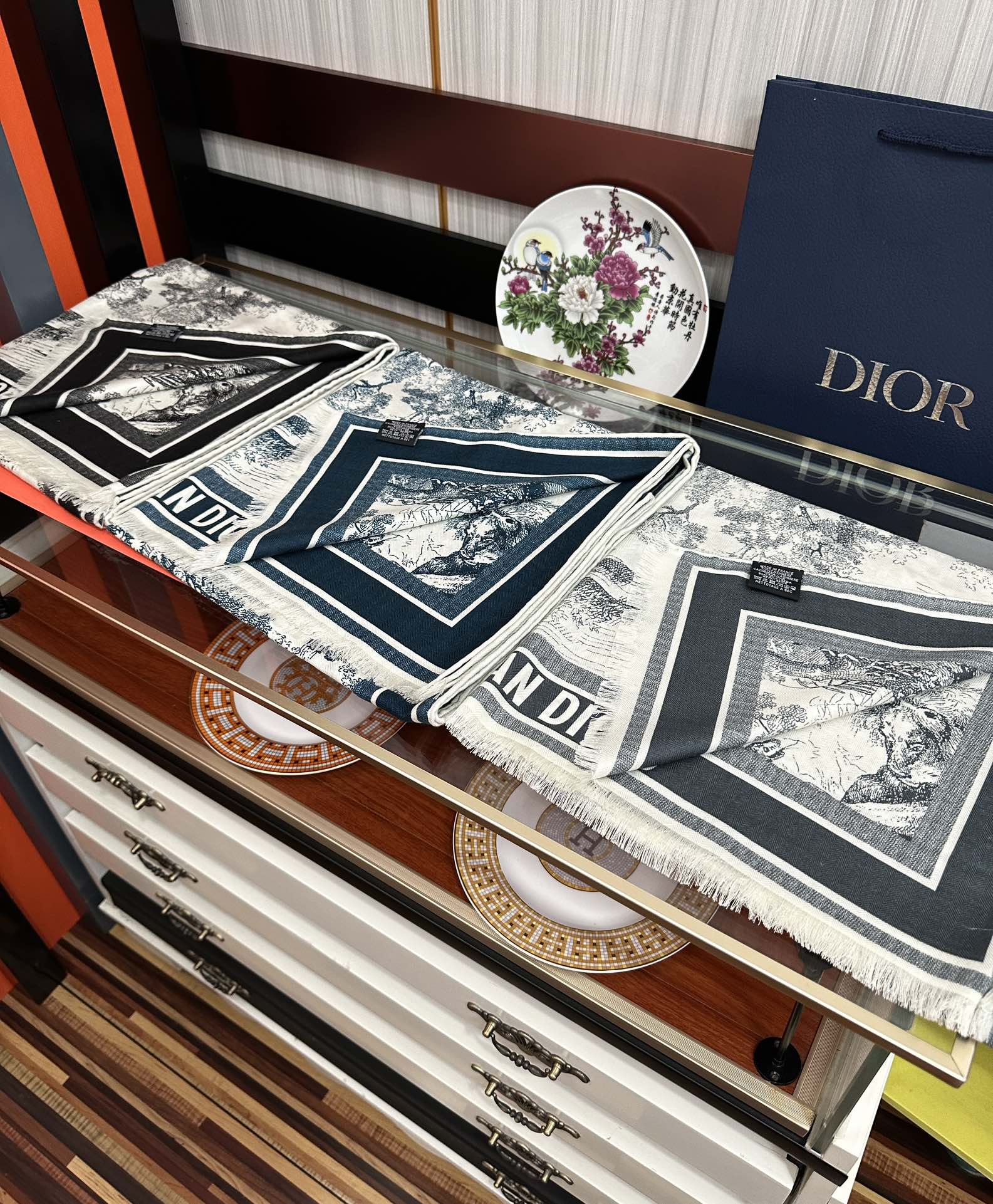 Dior scarf