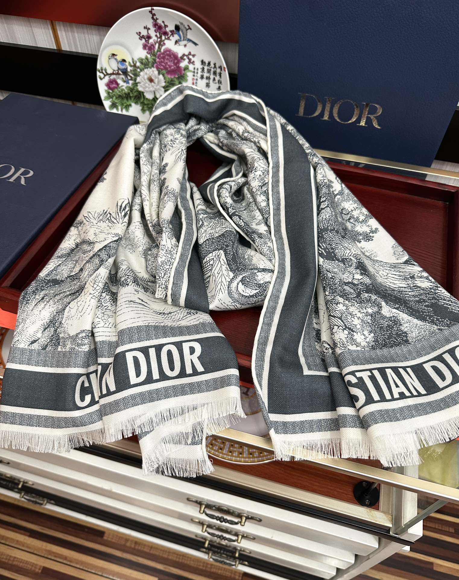 Dior scarf
