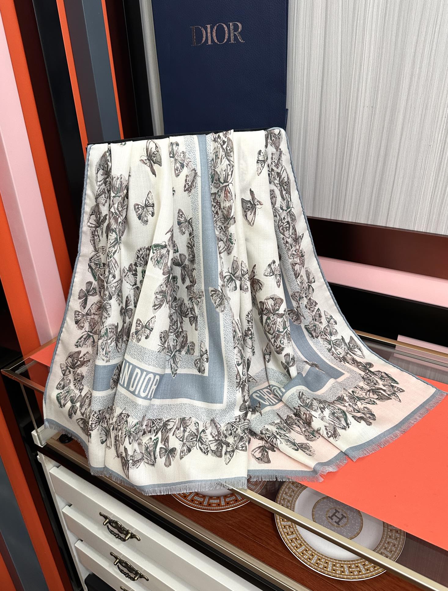 Dior scarf