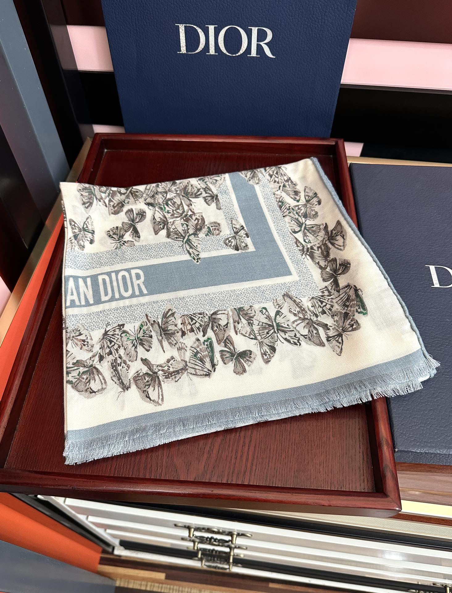 Dior scarf