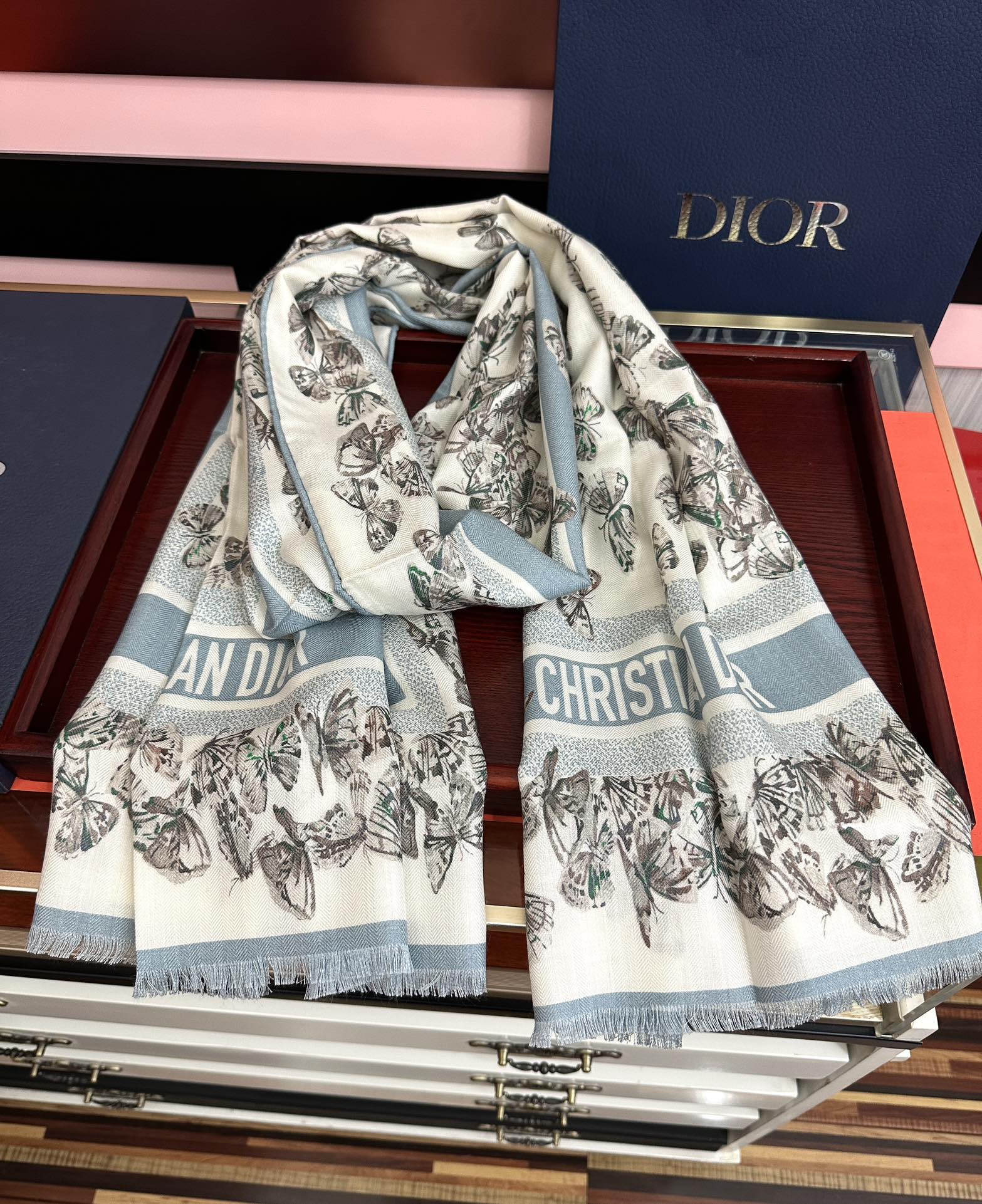 Dior scarf