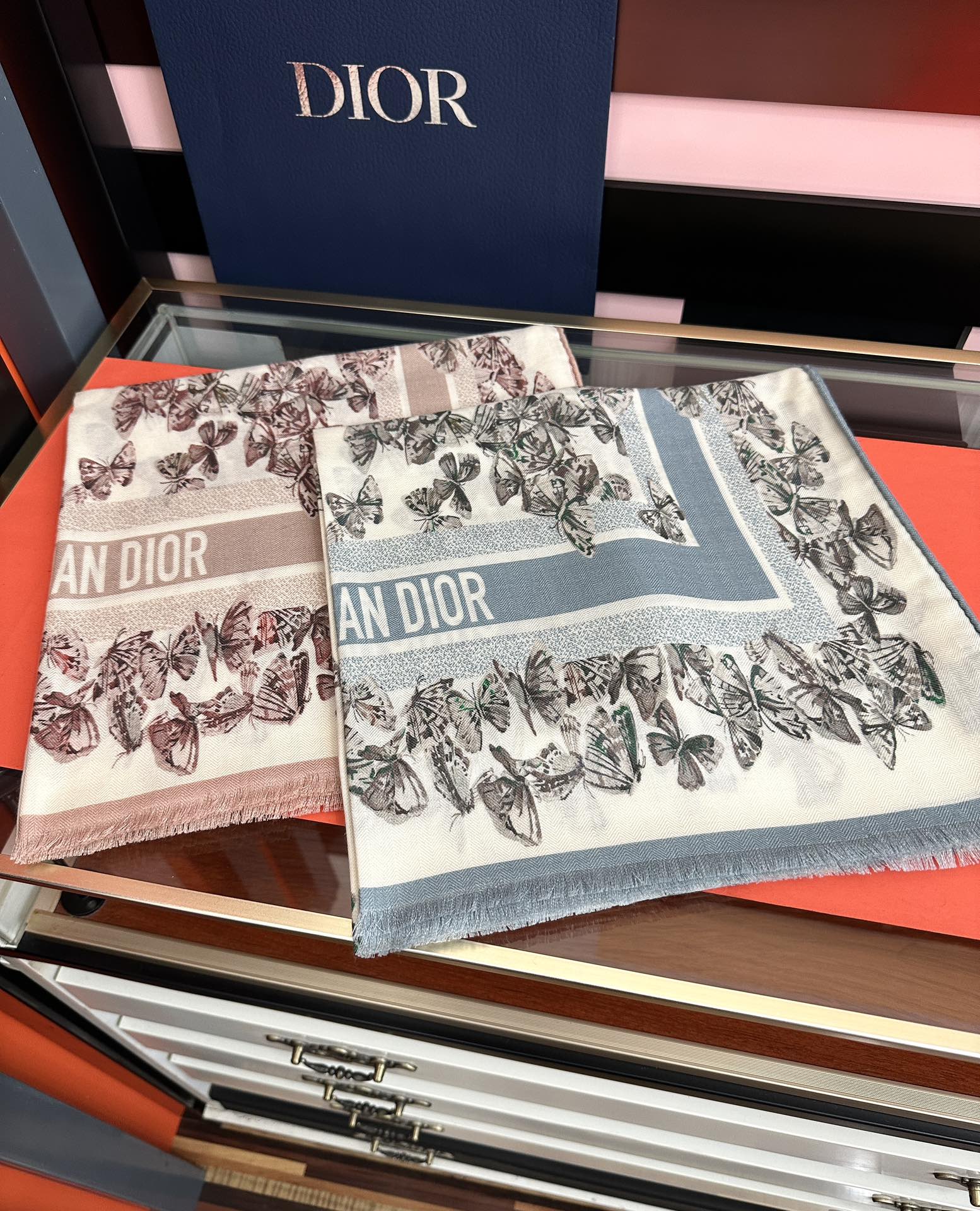 Dior scarf
