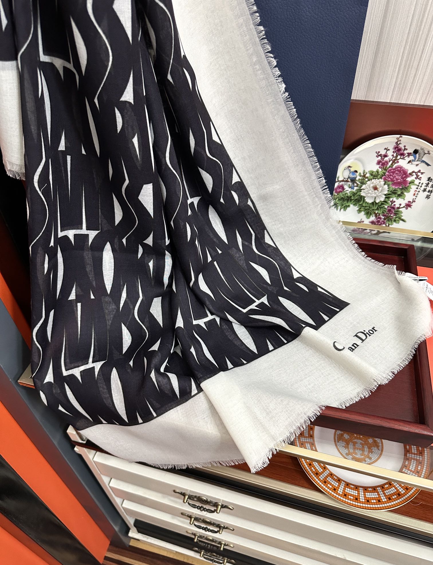 Dior scarf
