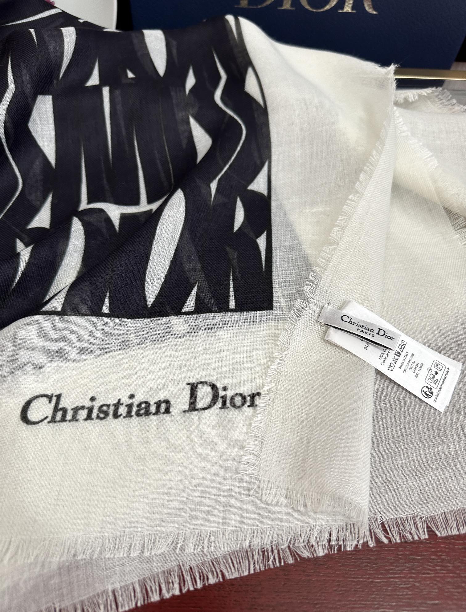 Dior scarf