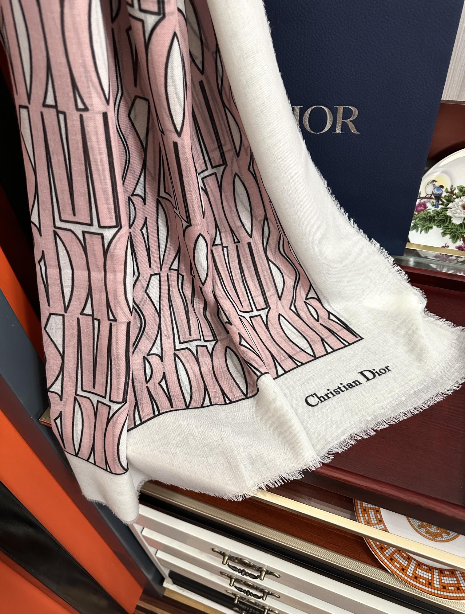 Dior scarf