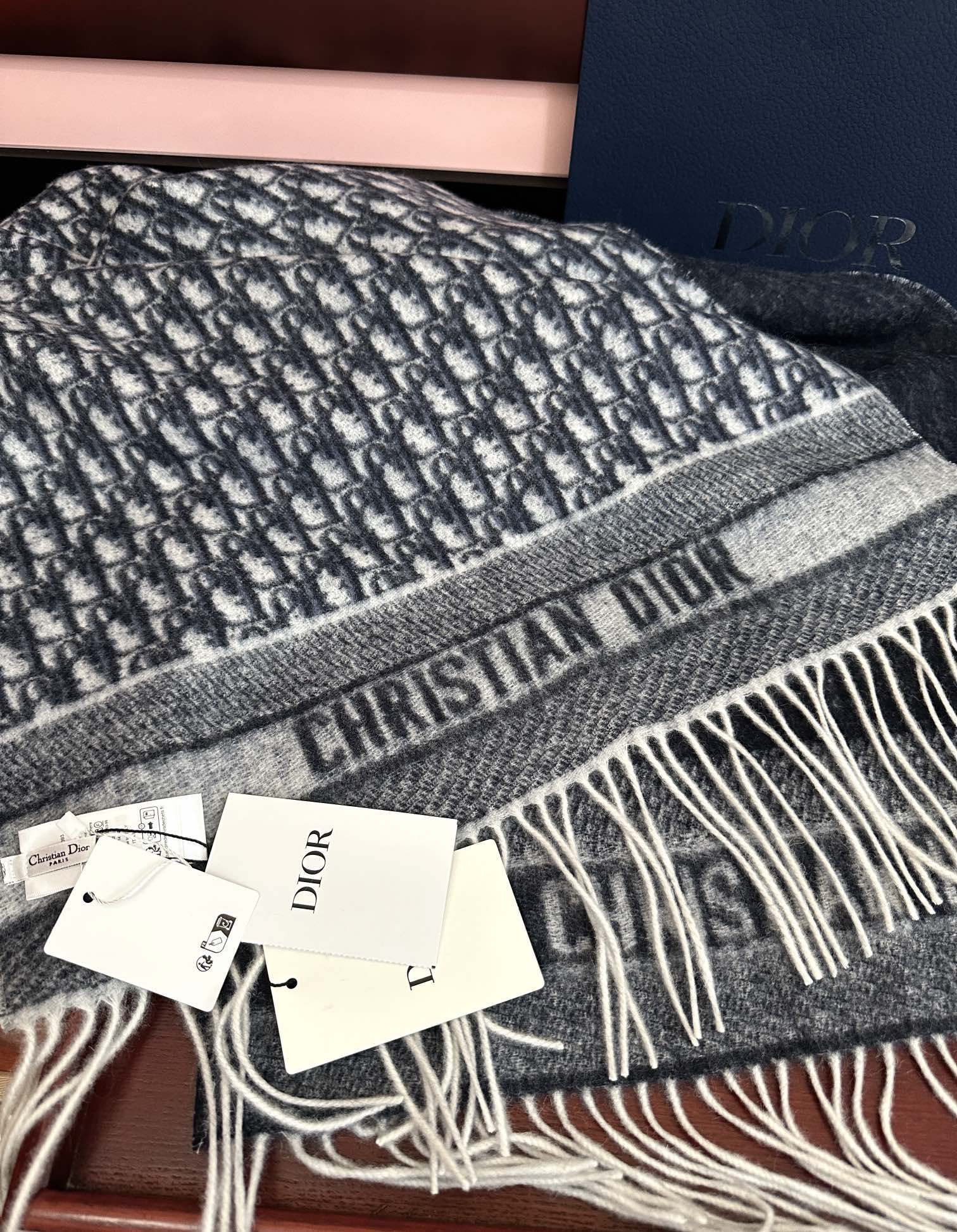 Dior scarf