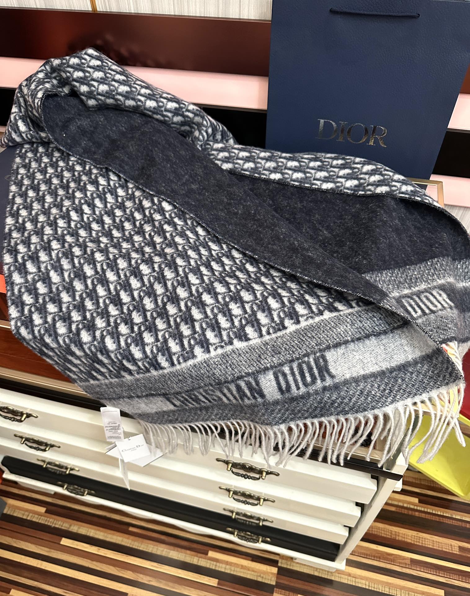 Dior scarf