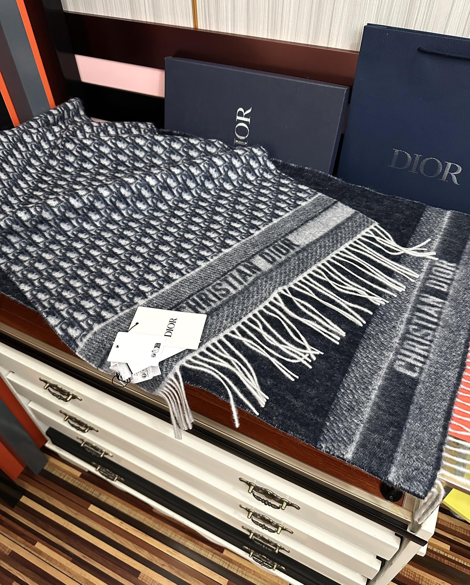Dior scarf