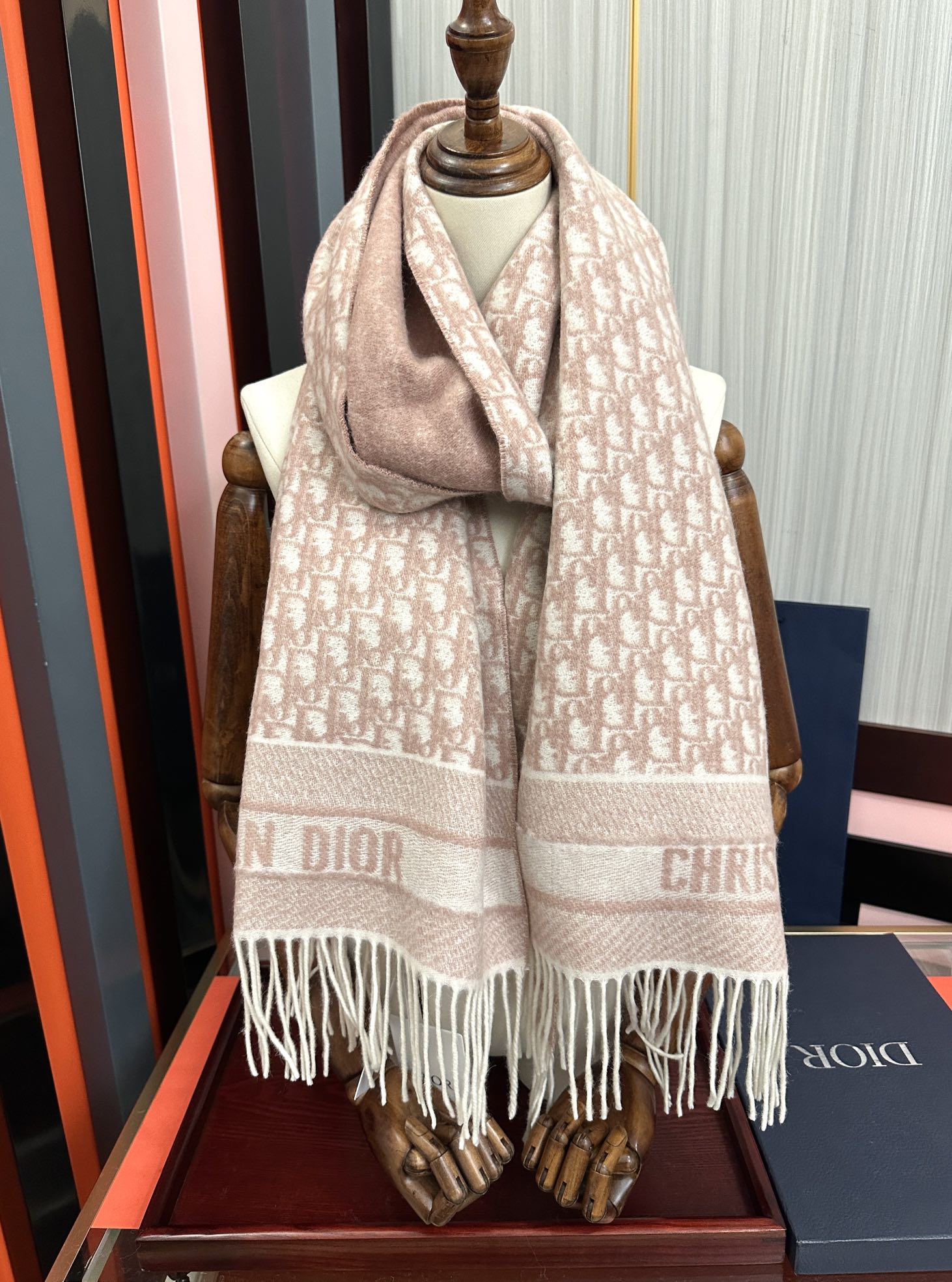 Dior scarf