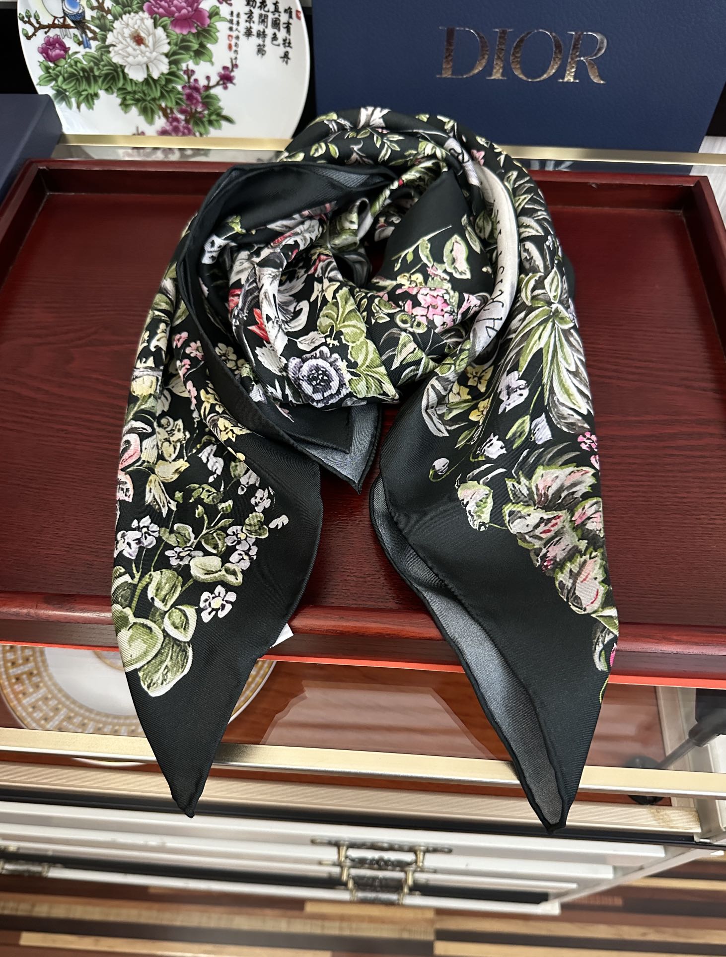Dior scarf