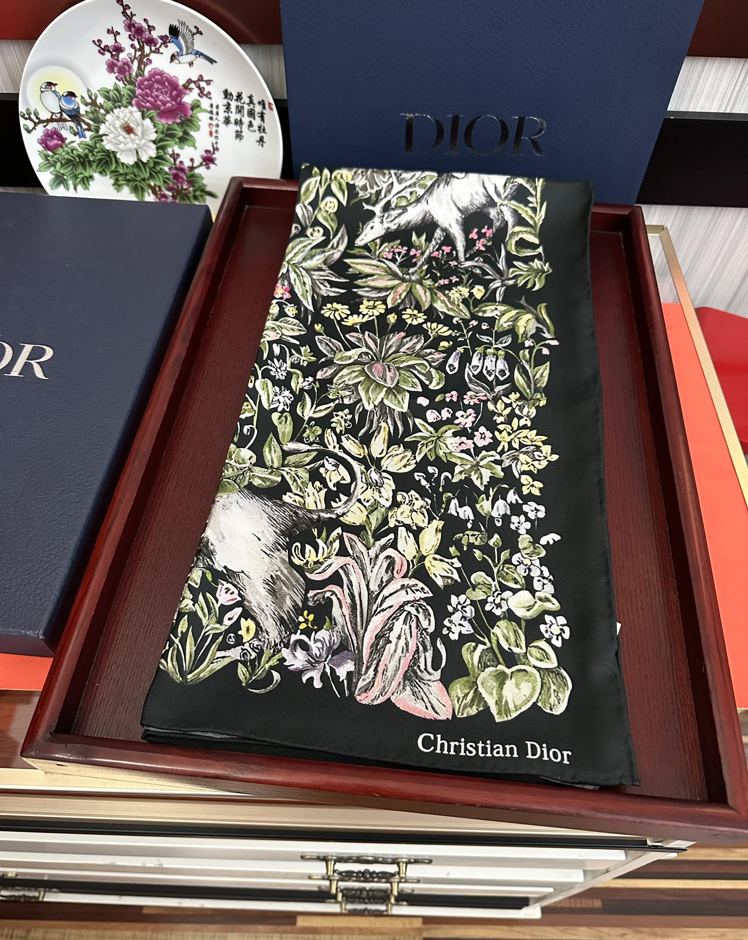 Dior scarf