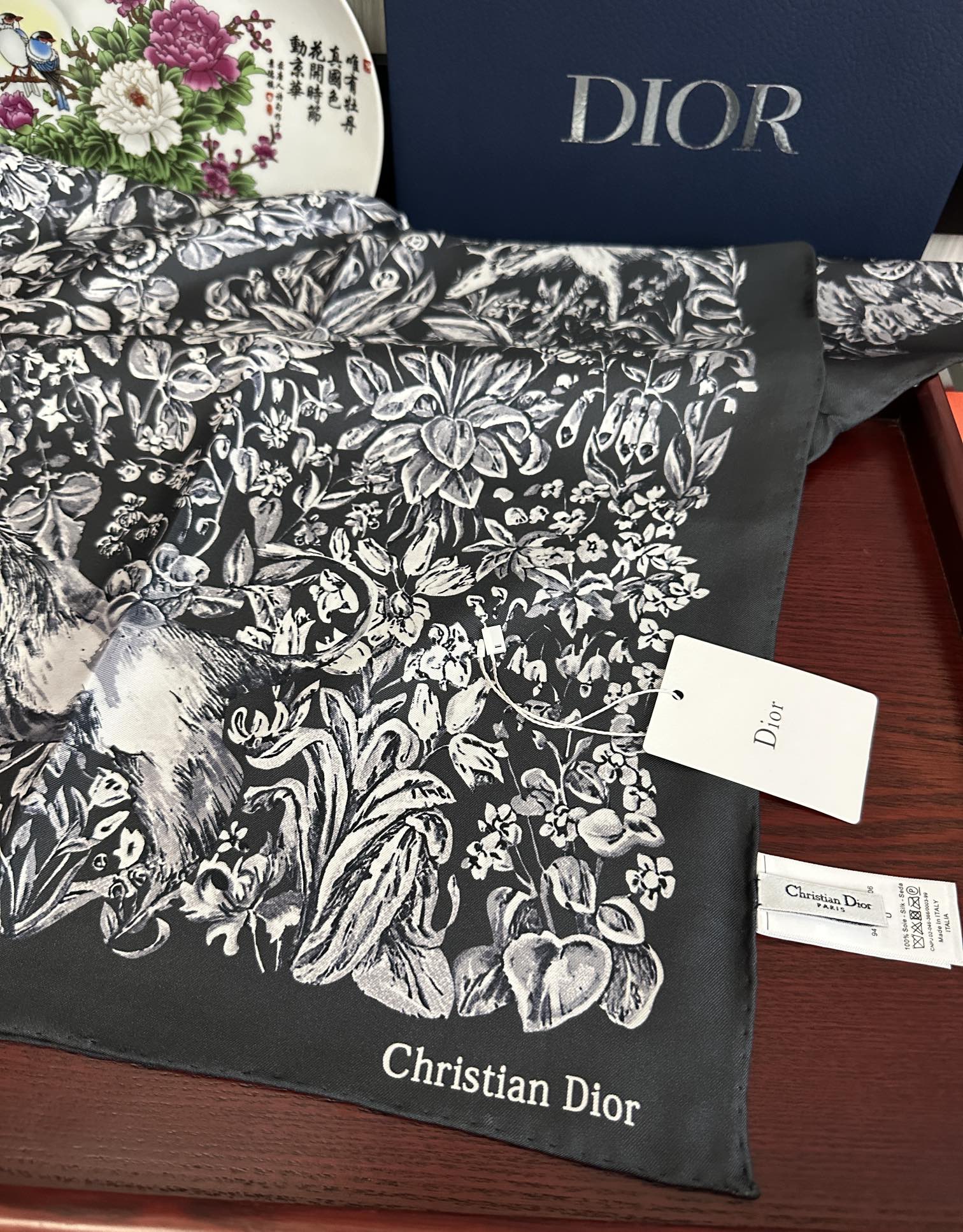 Dior scarf