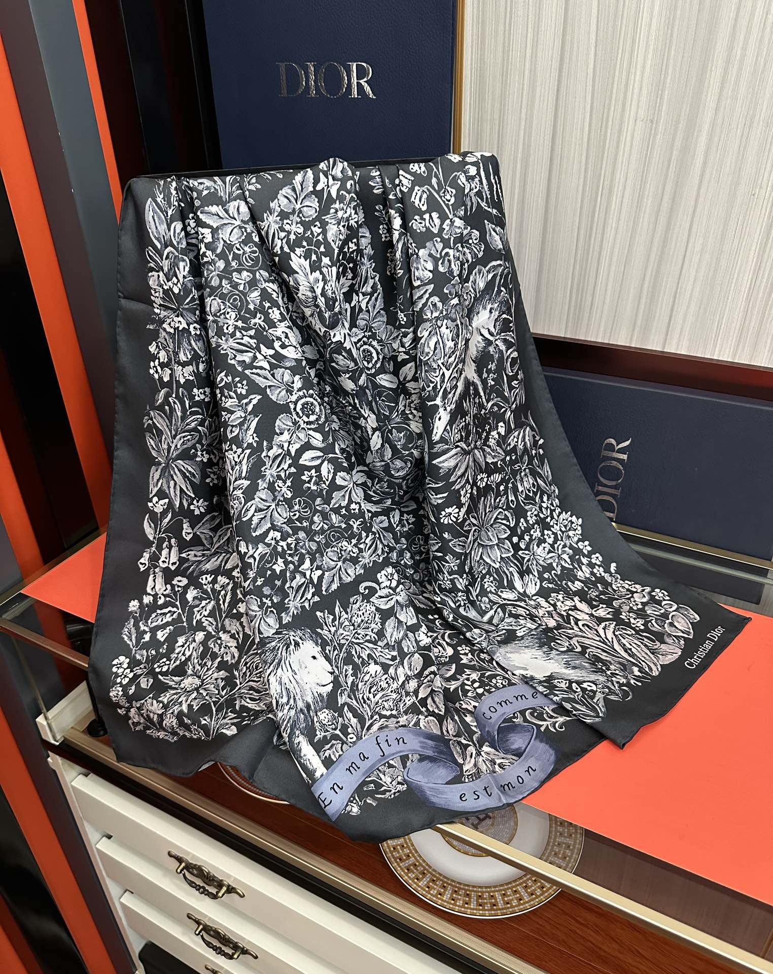 Dior scarf