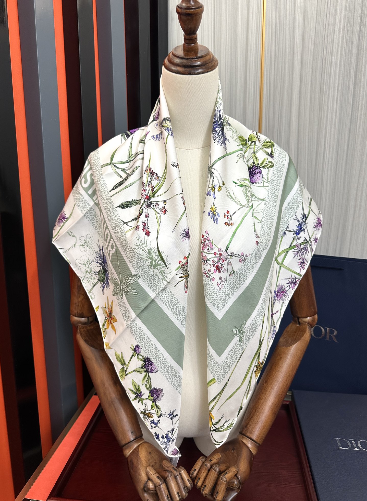 Dior scarf
