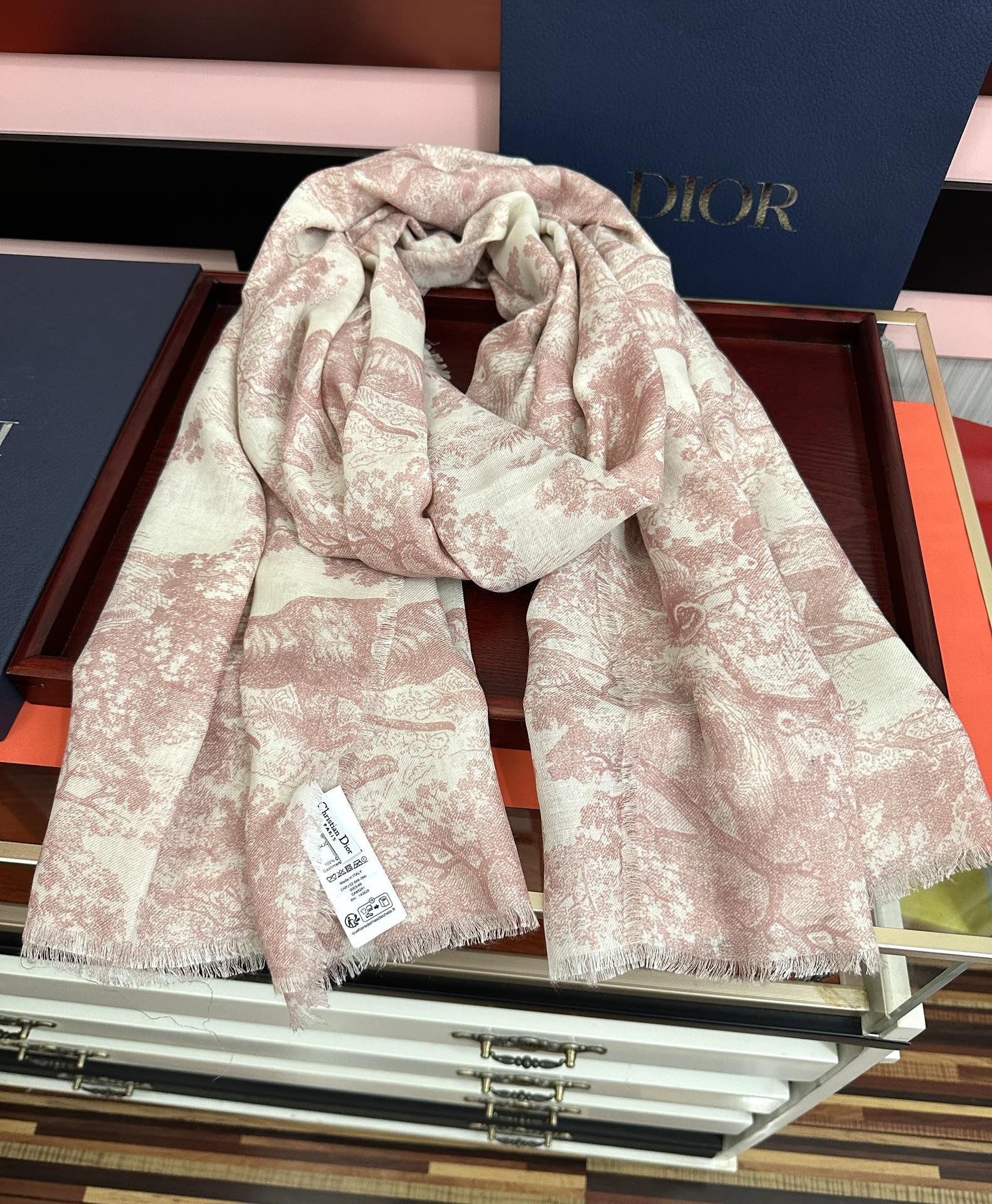 Dior scarf